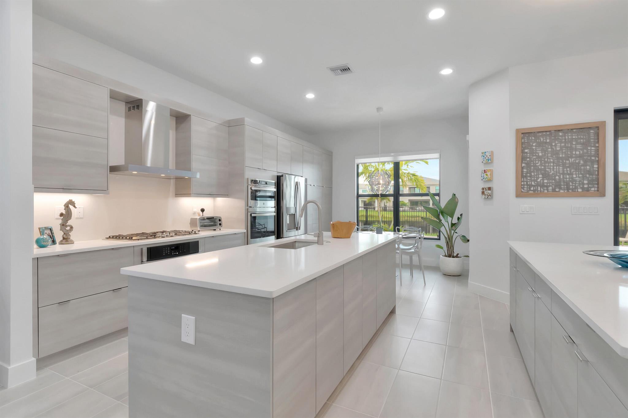 17118 Aquavera Way