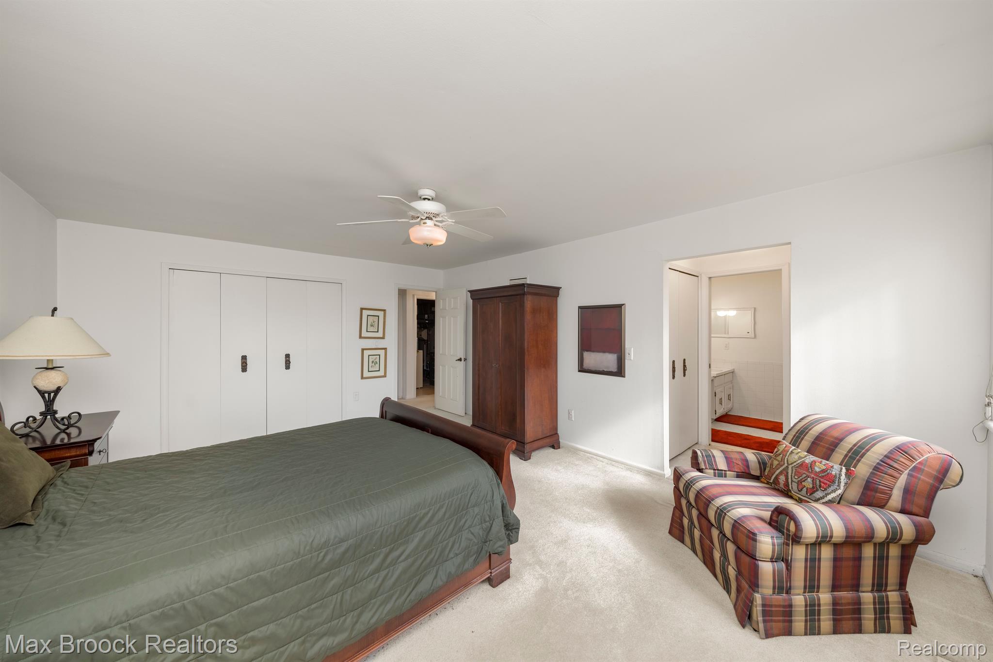 42160 WOODWARD Avenue 8