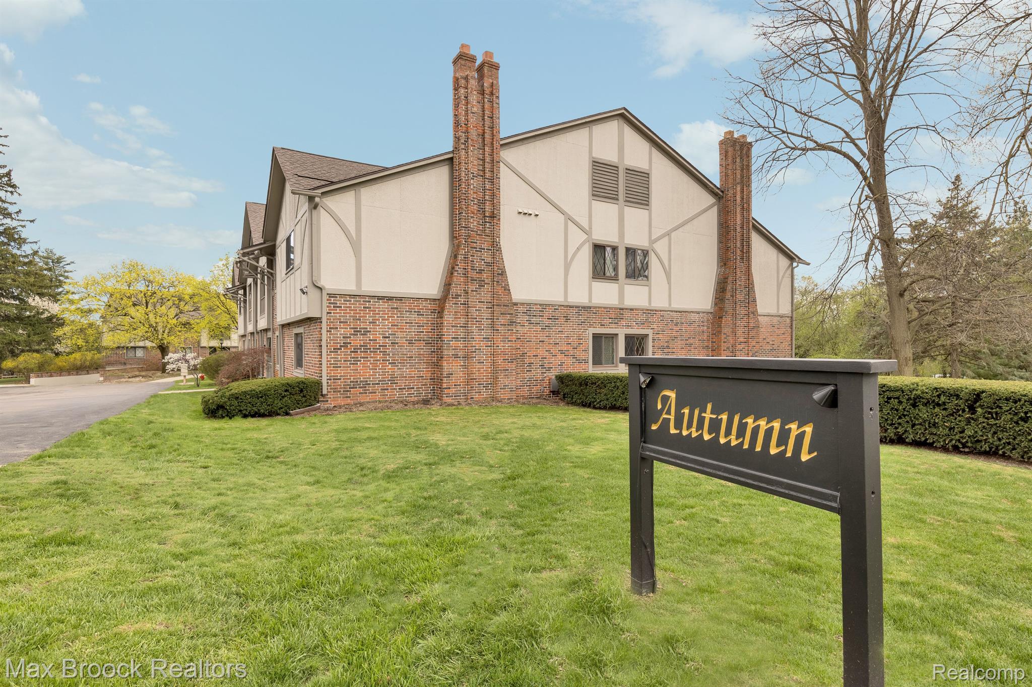 42160 WOODWARD Avenue 8