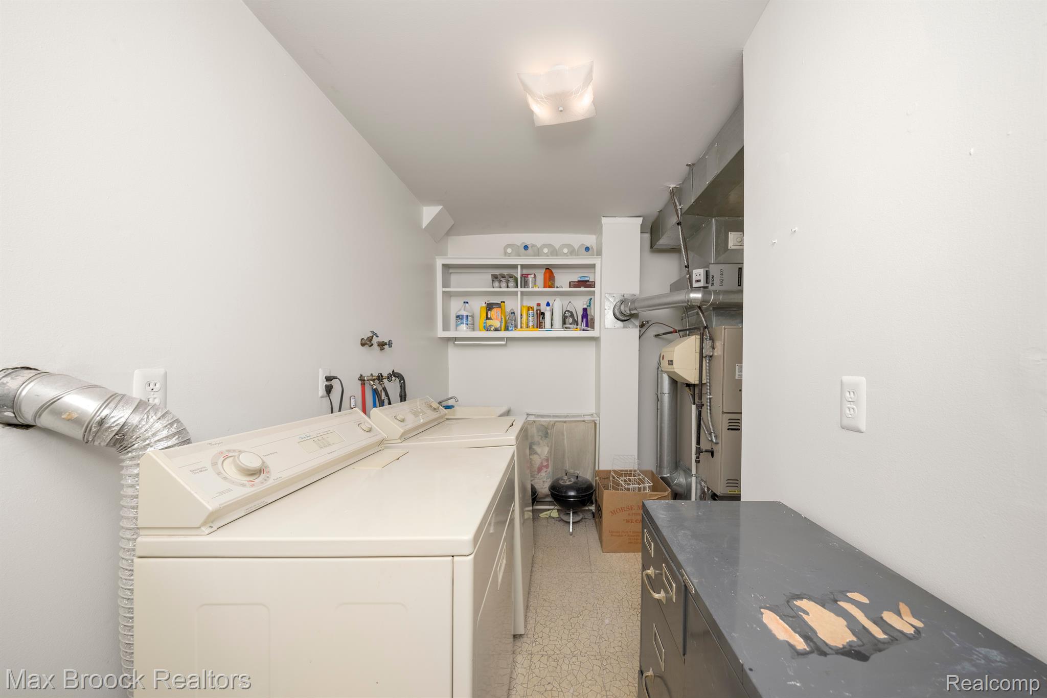 42160 WOODWARD Avenue 8