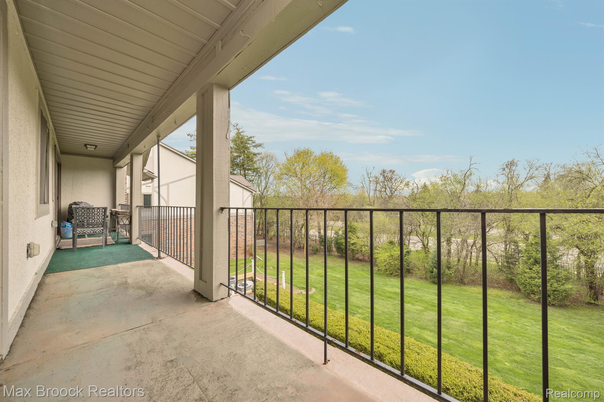 42160 WOODWARD Avenue 8