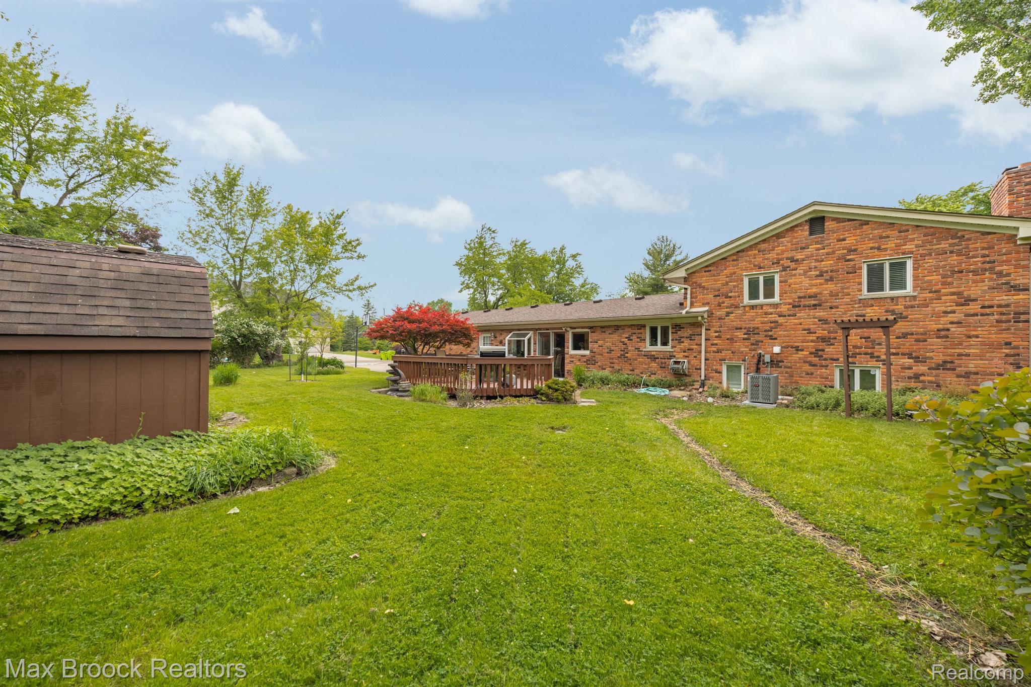 6815 BROCKHURST Boulevard