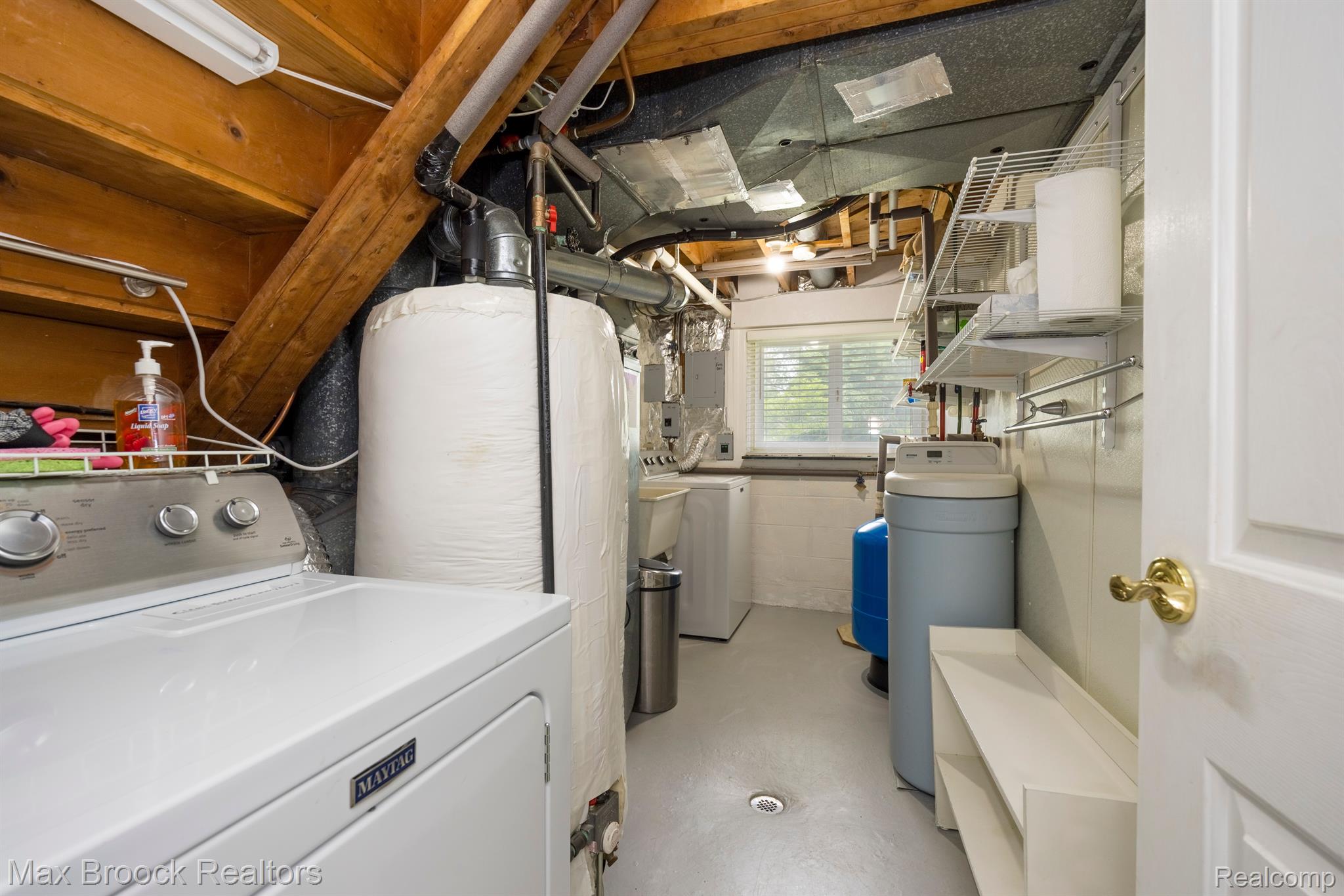 6815 BROCKHURST Boulevard