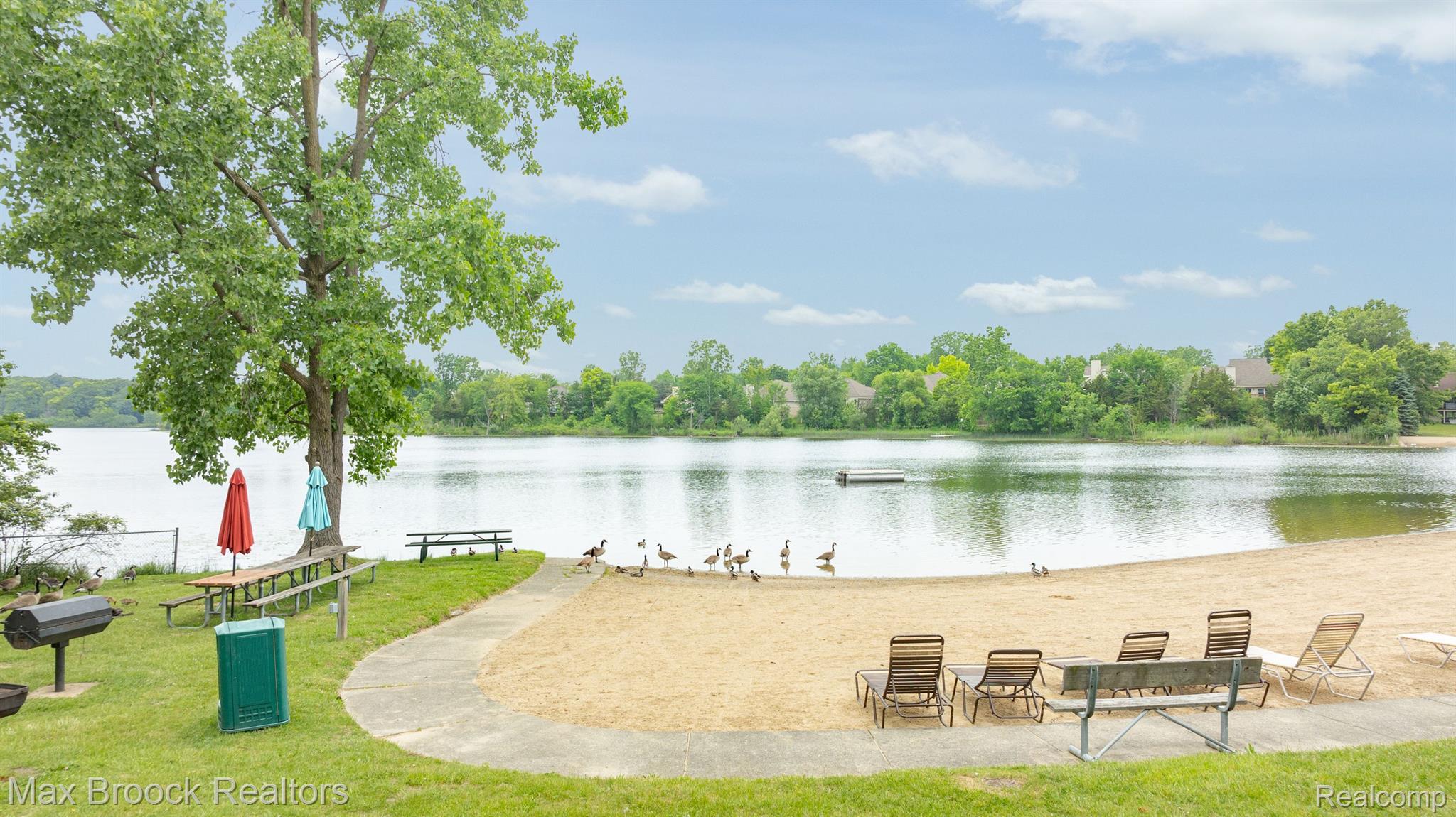 6815 BROCKHURST Boulevard