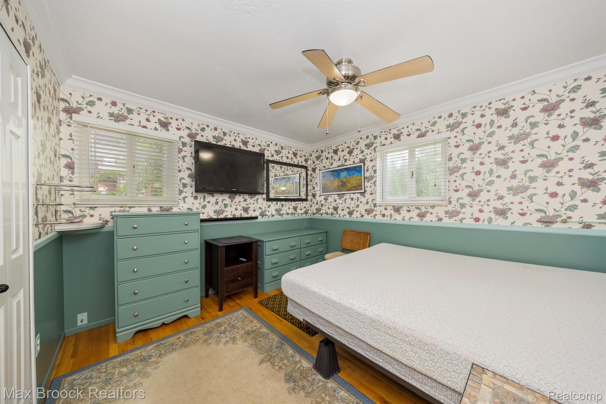 6815 BROCKHURST Boulevard