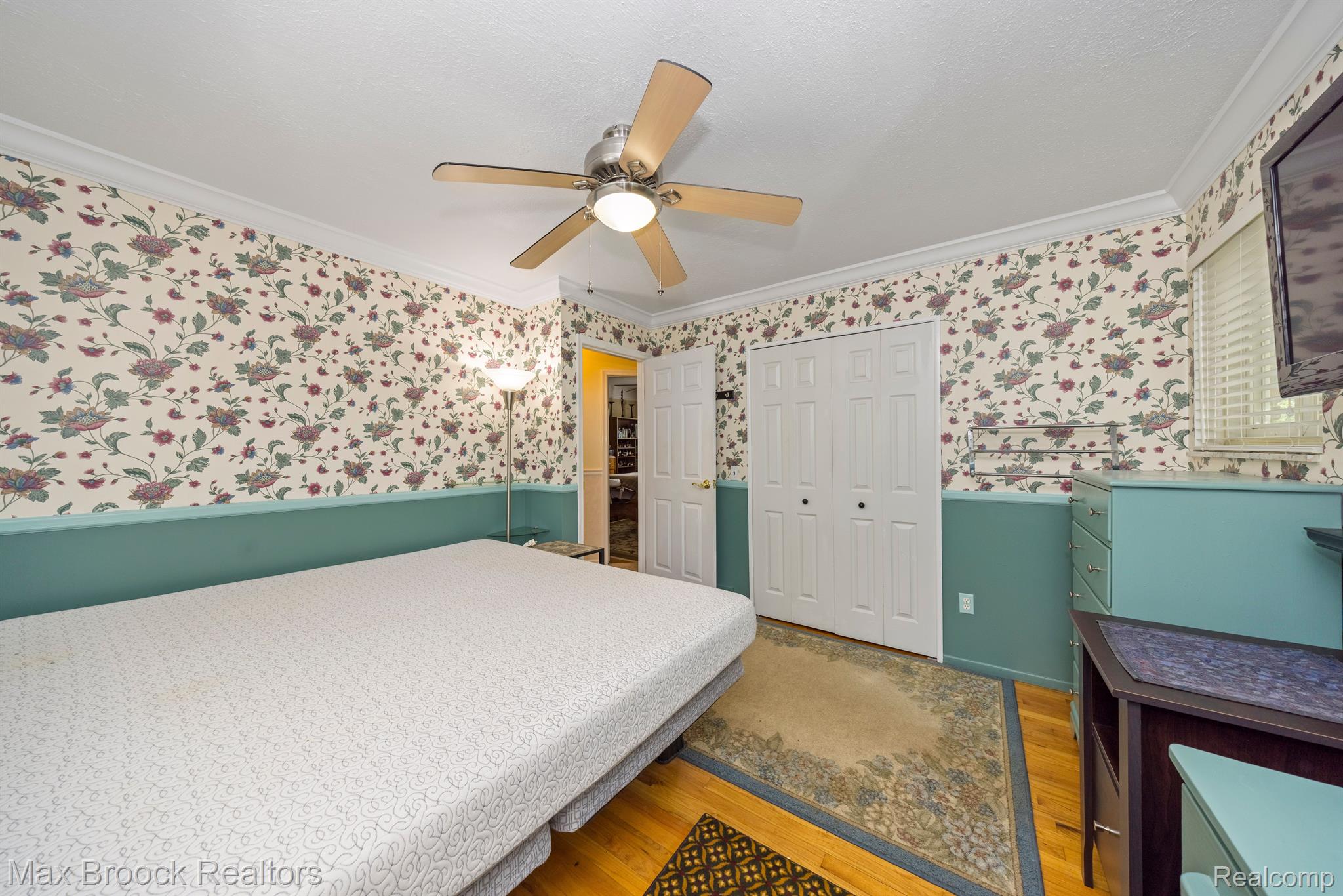 6815 BROCKHURST Boulevard