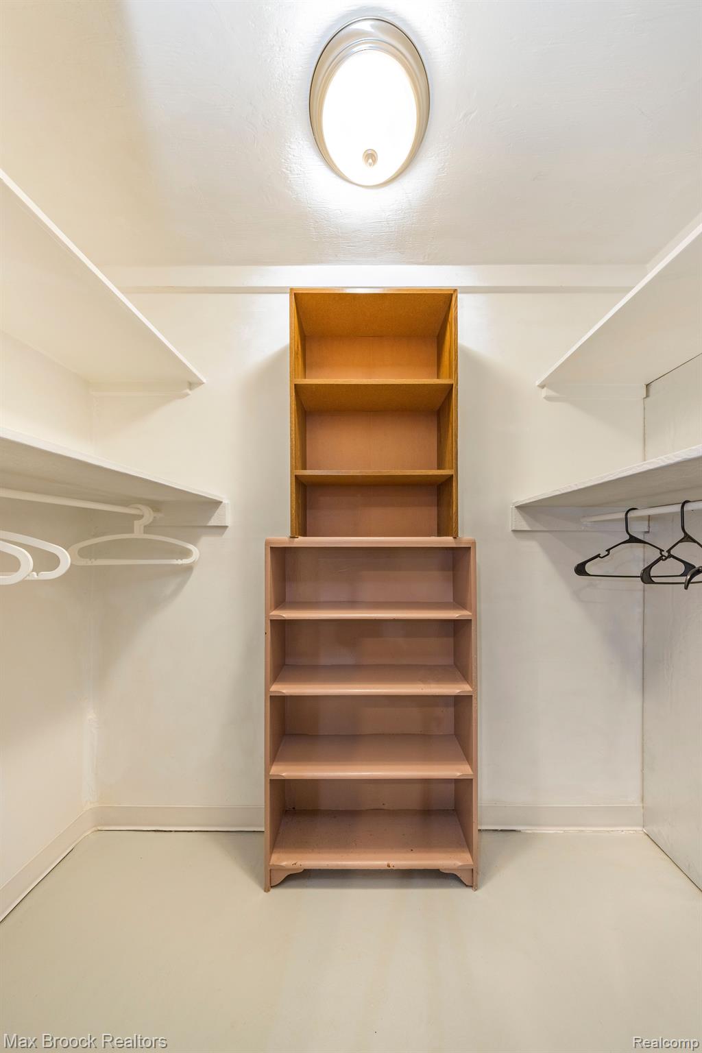 6815 BROCKHURST Boulevard