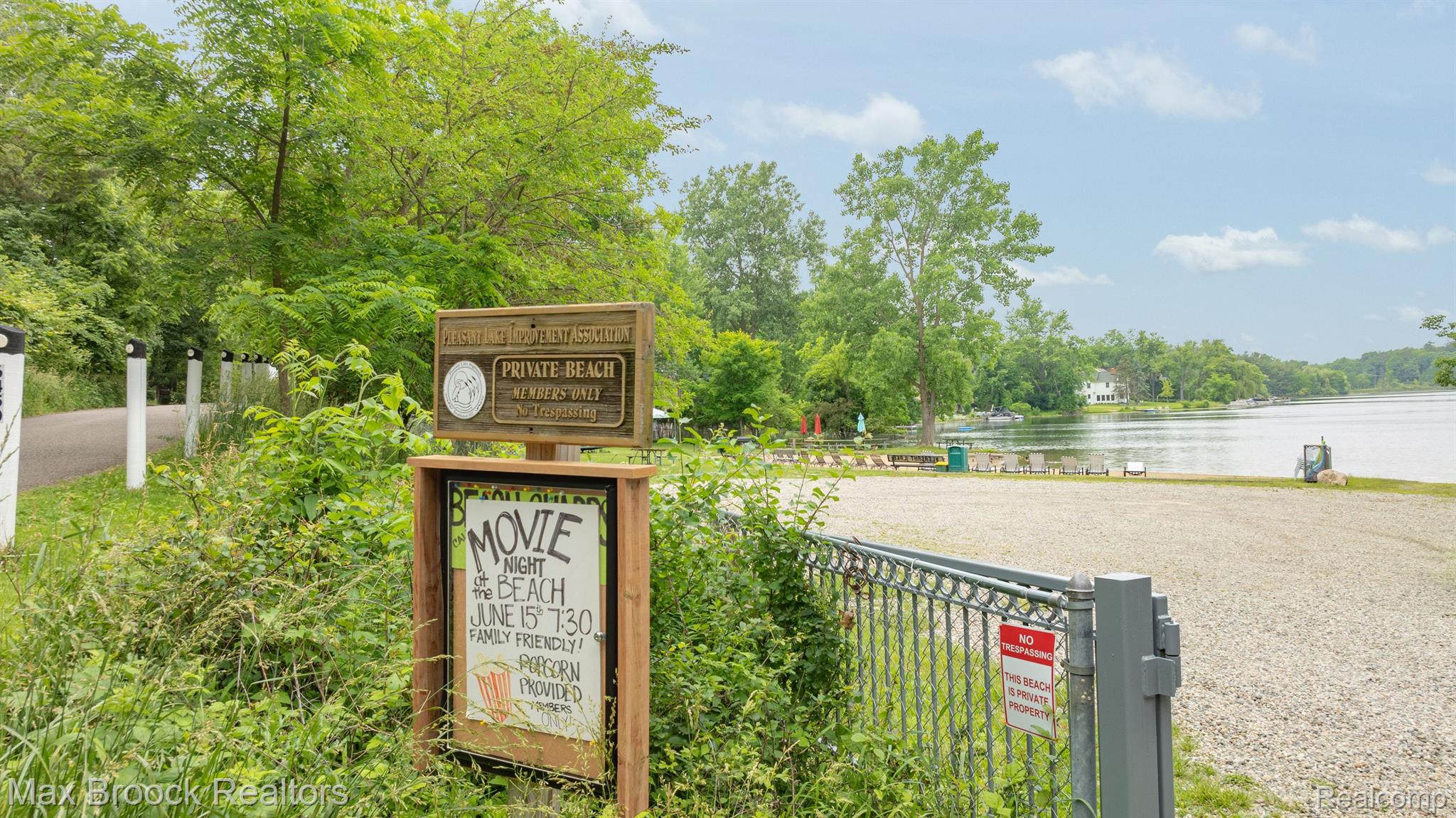 6815 BROCKHURST Boulevard