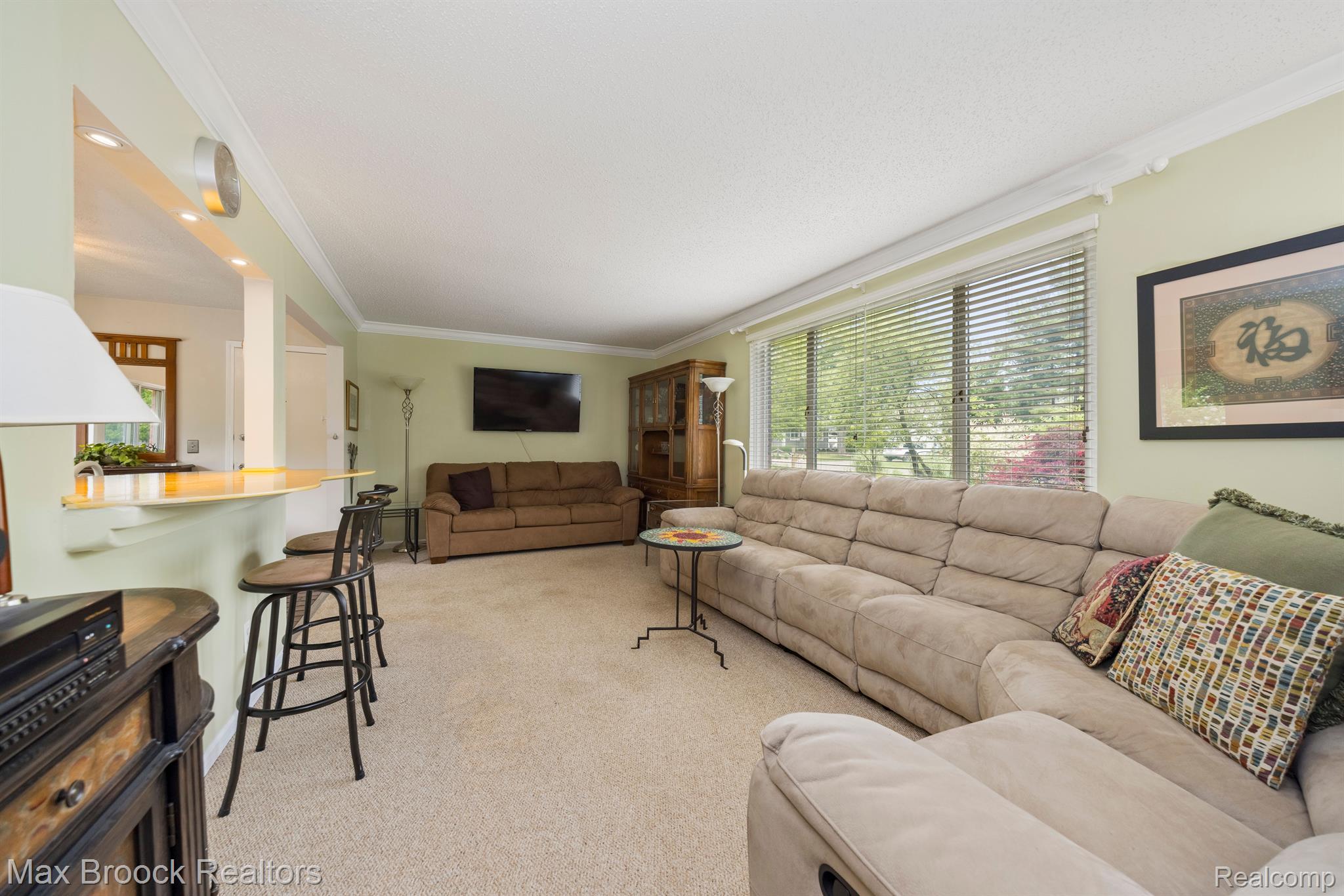 6815 BROCKHURST Boulevard