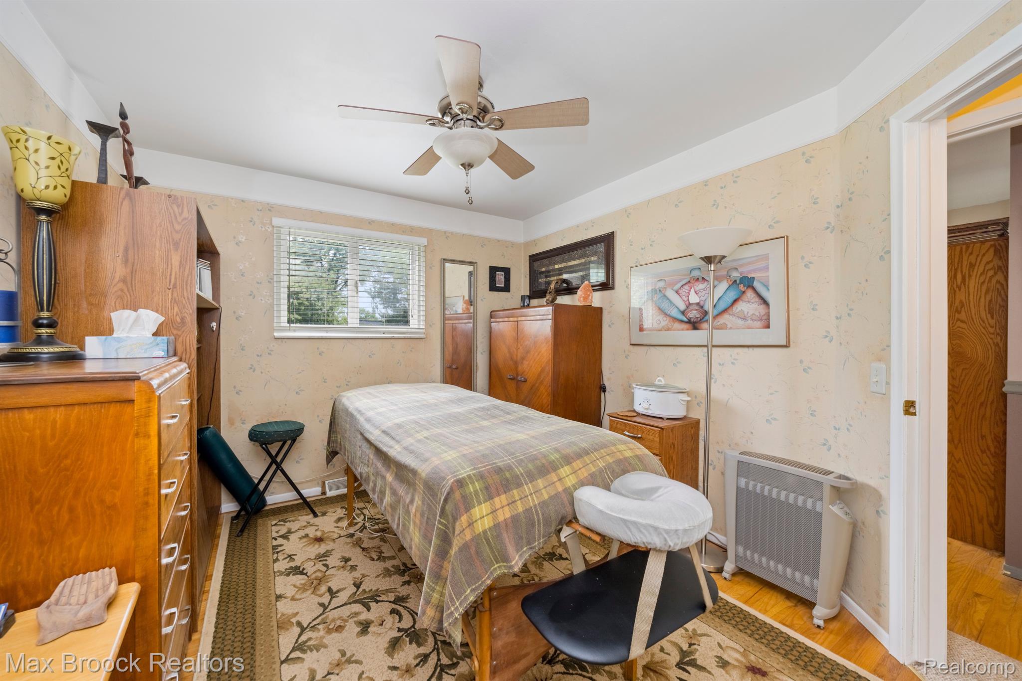 6815 BROCKHURST Boulevard