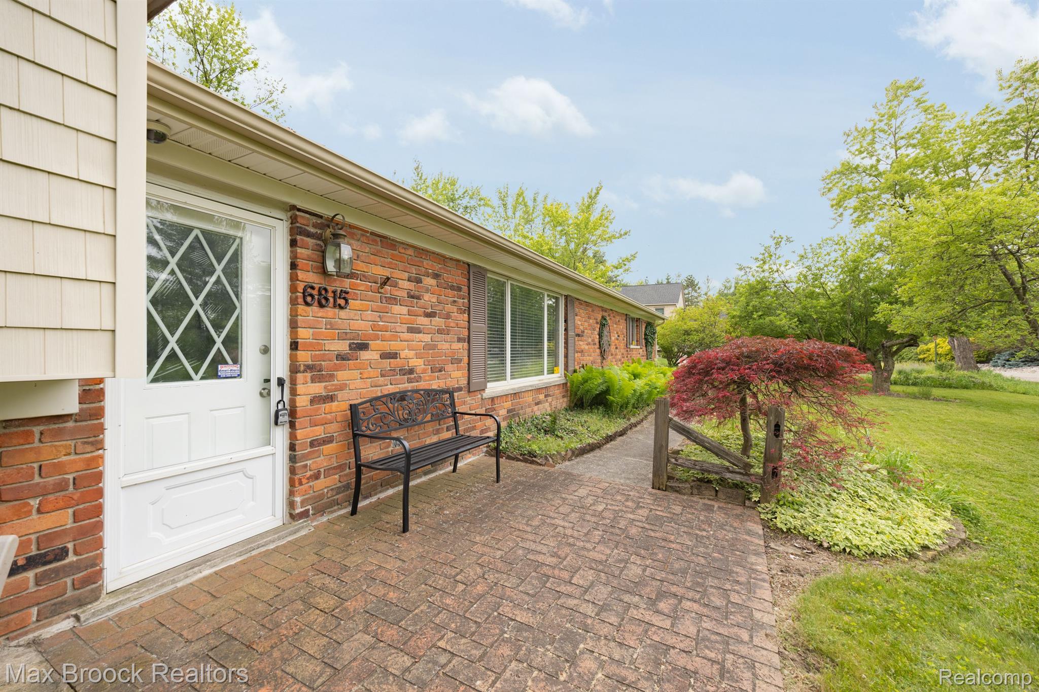 6815 BROCKHURST Boulevard