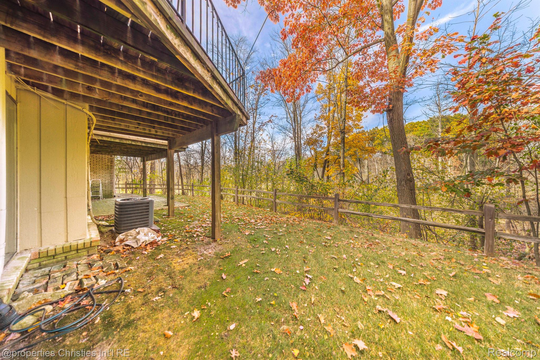 1117 IVYGLEN Circle