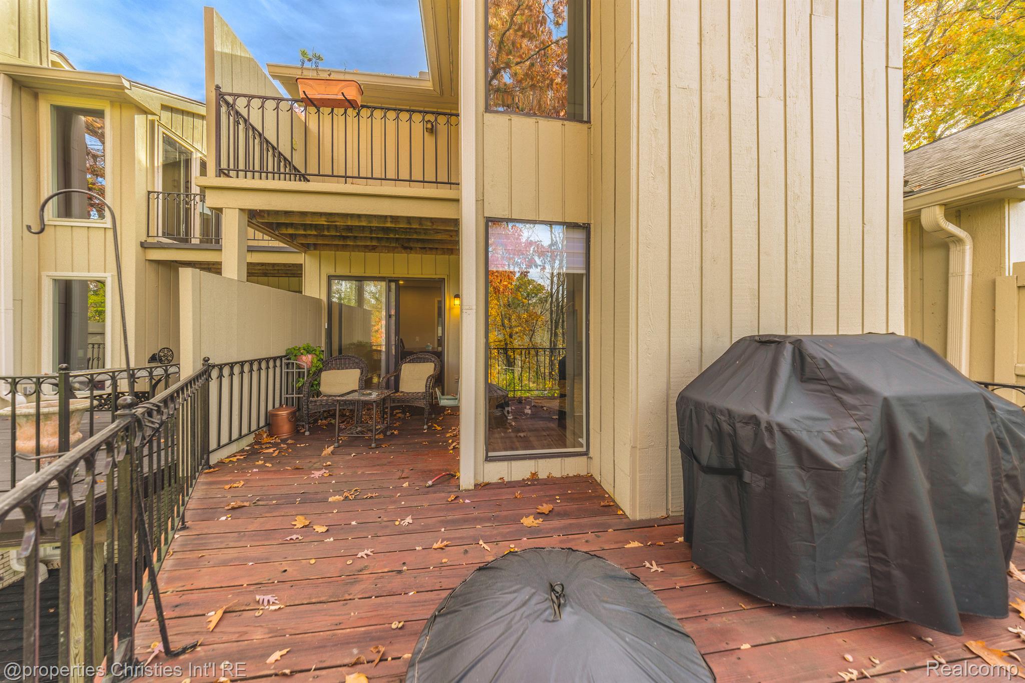 1117 IVYGLEN Circle