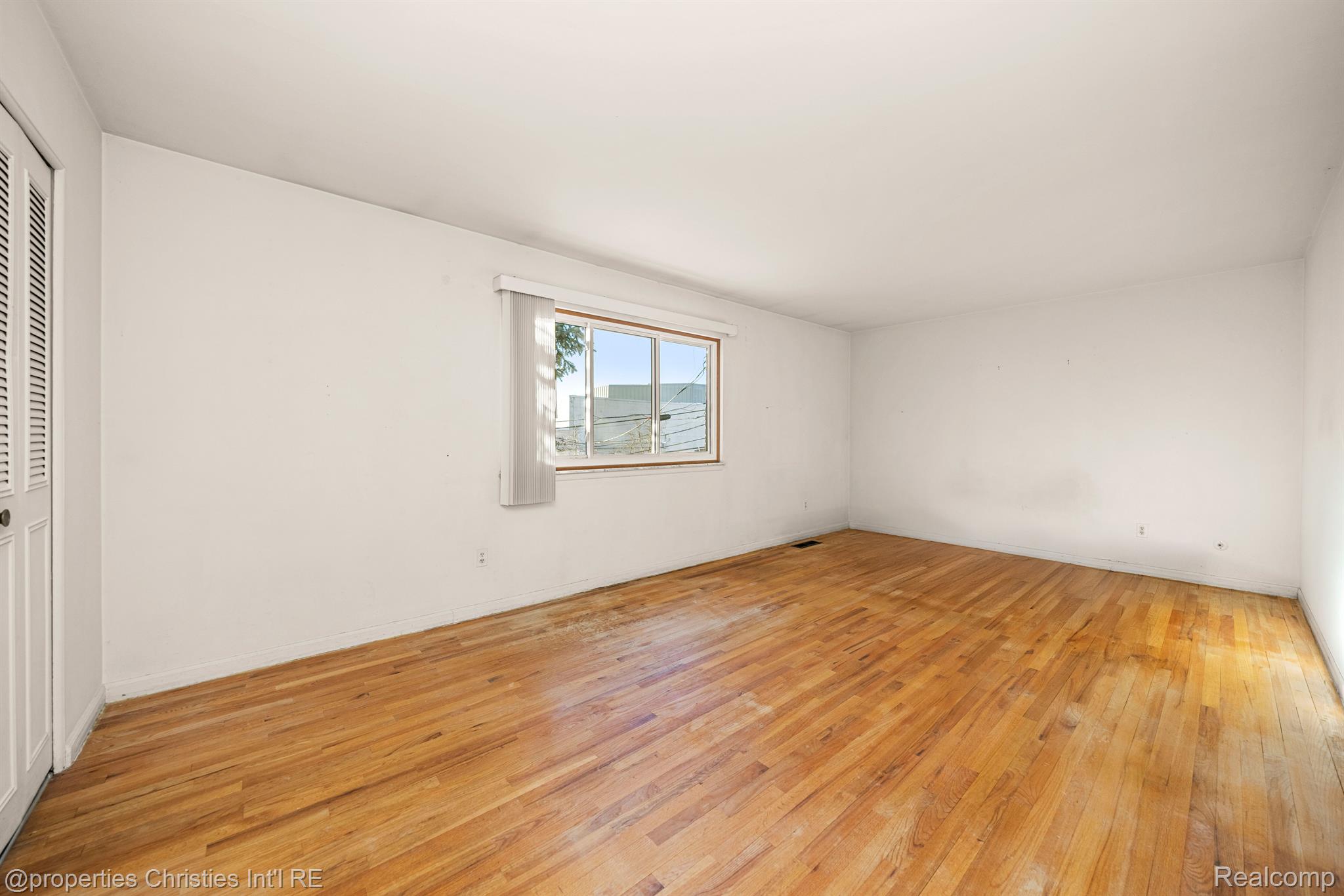 801 W LONG LAKE Road C3