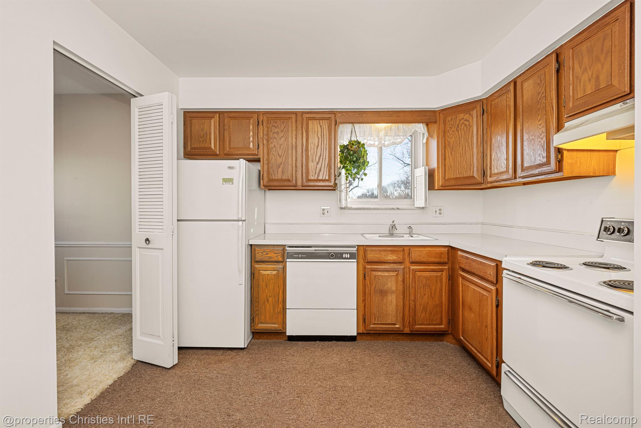 801 W LONG LAKE Road C3