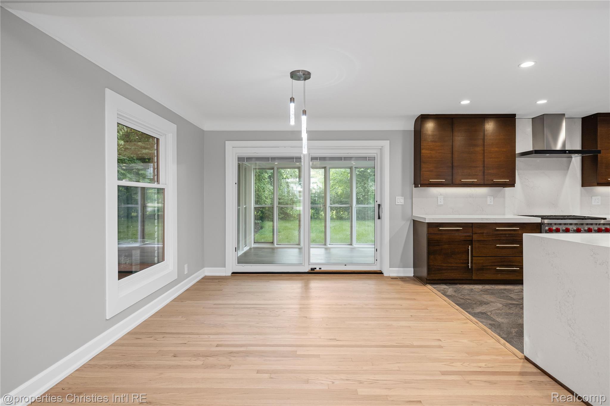 1054 Saxon Drive