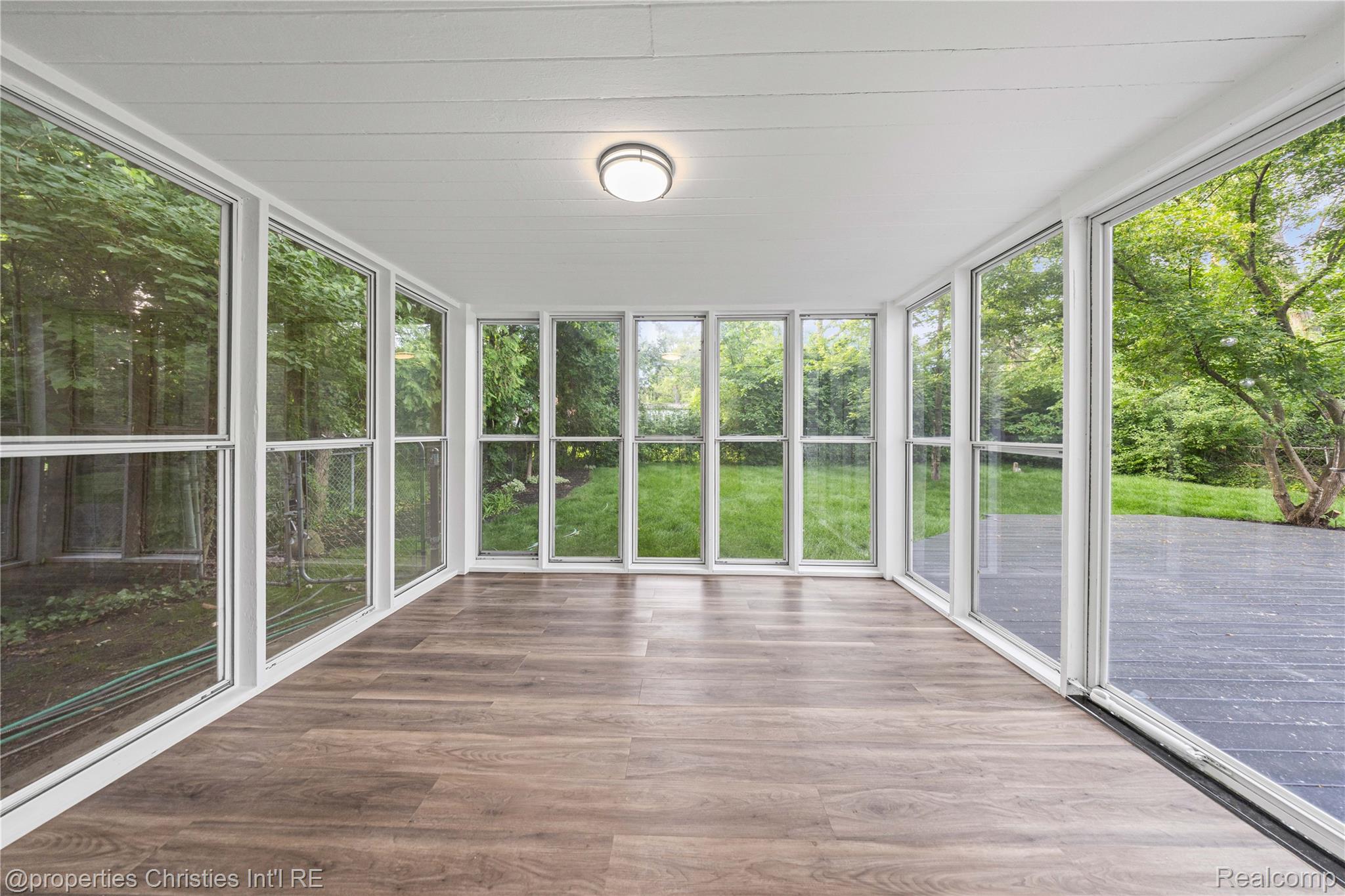 1054 Saxon Drive