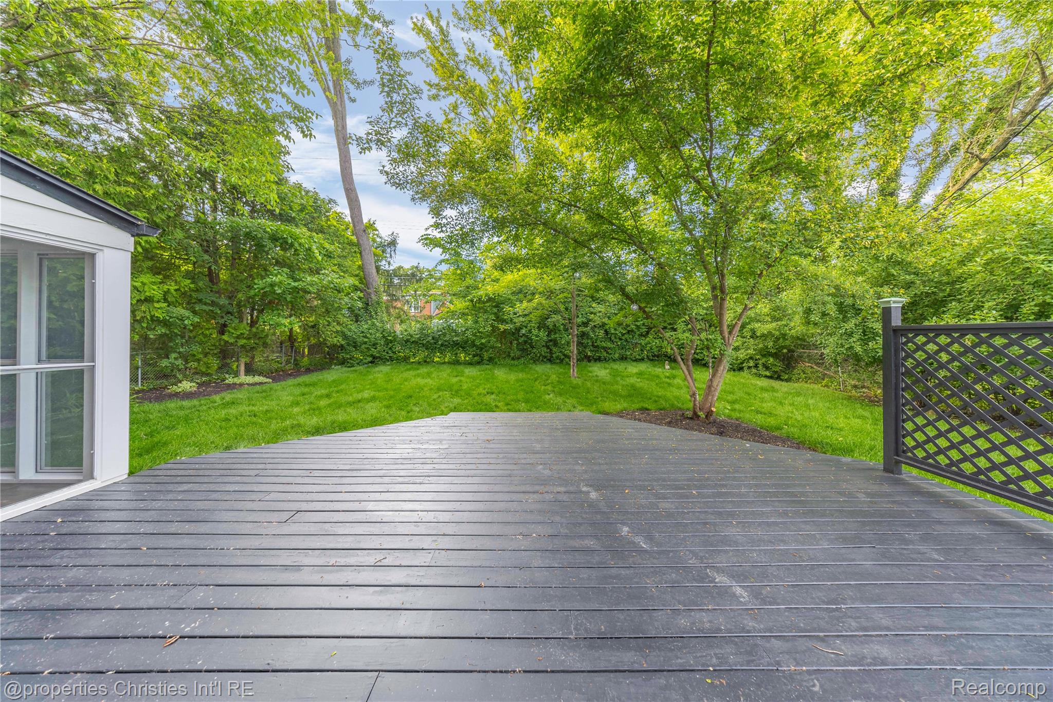 1054 Saxon Drive