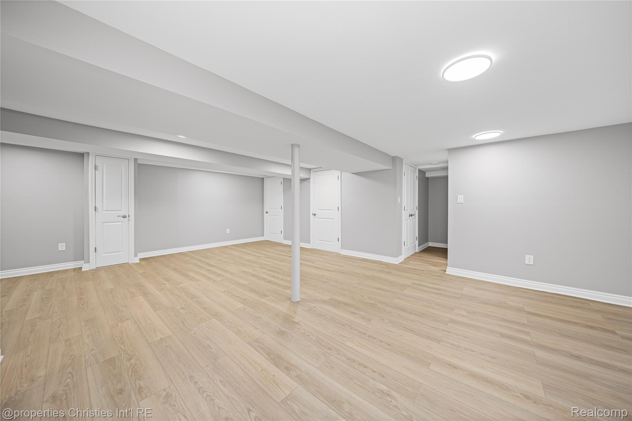 1054 Saxon Drive
