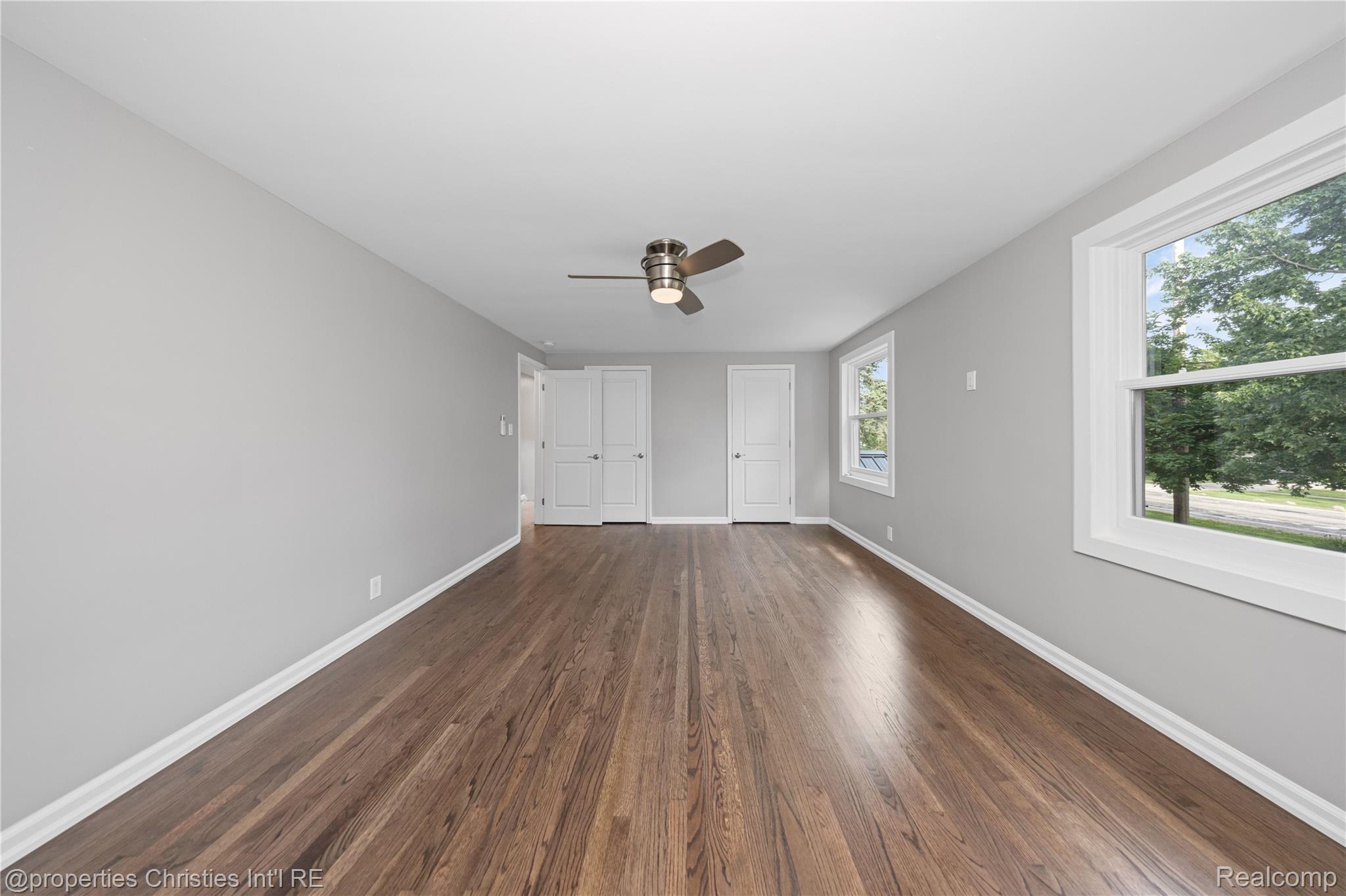 1054 Saxon Drive