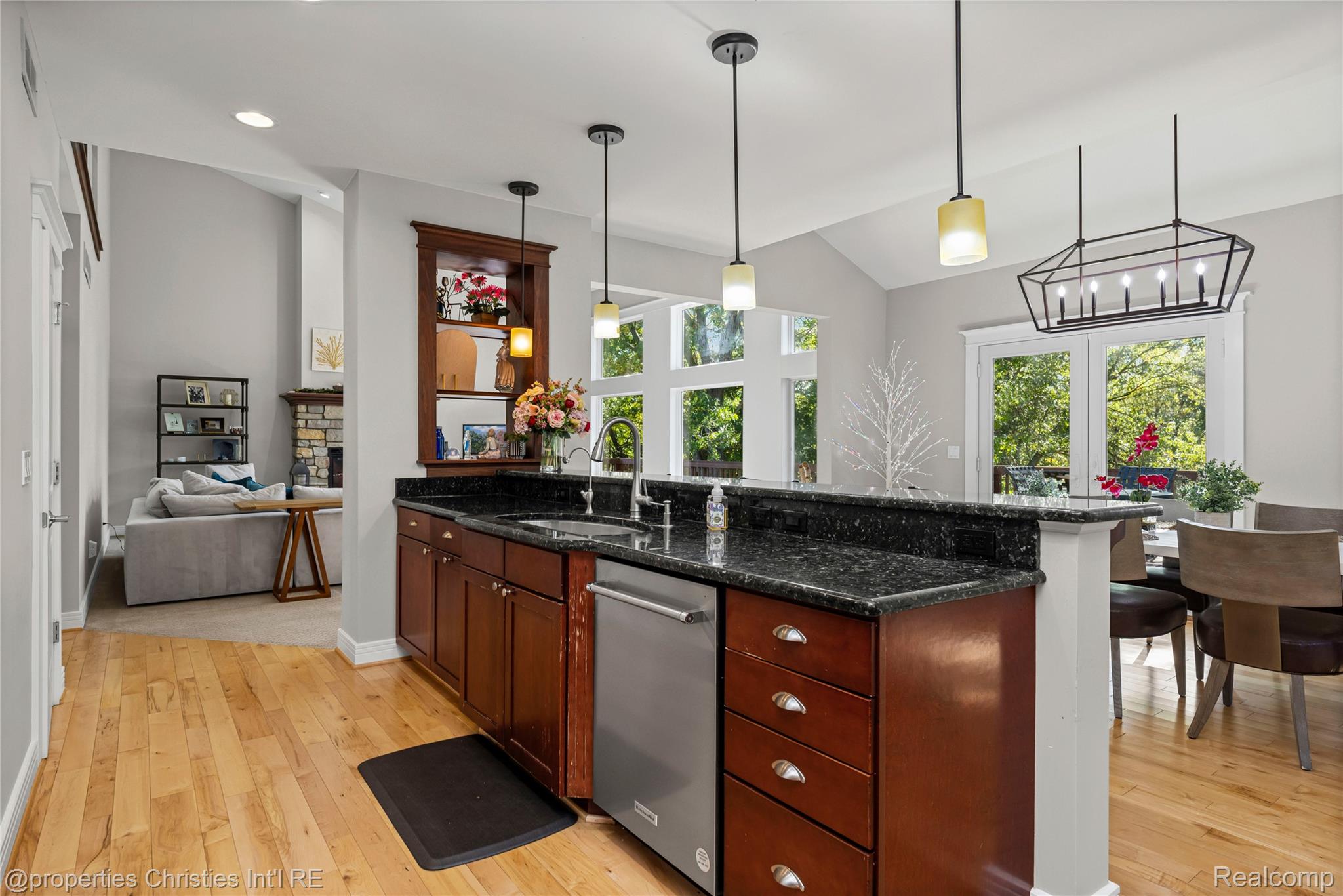 1010 Riverside Street