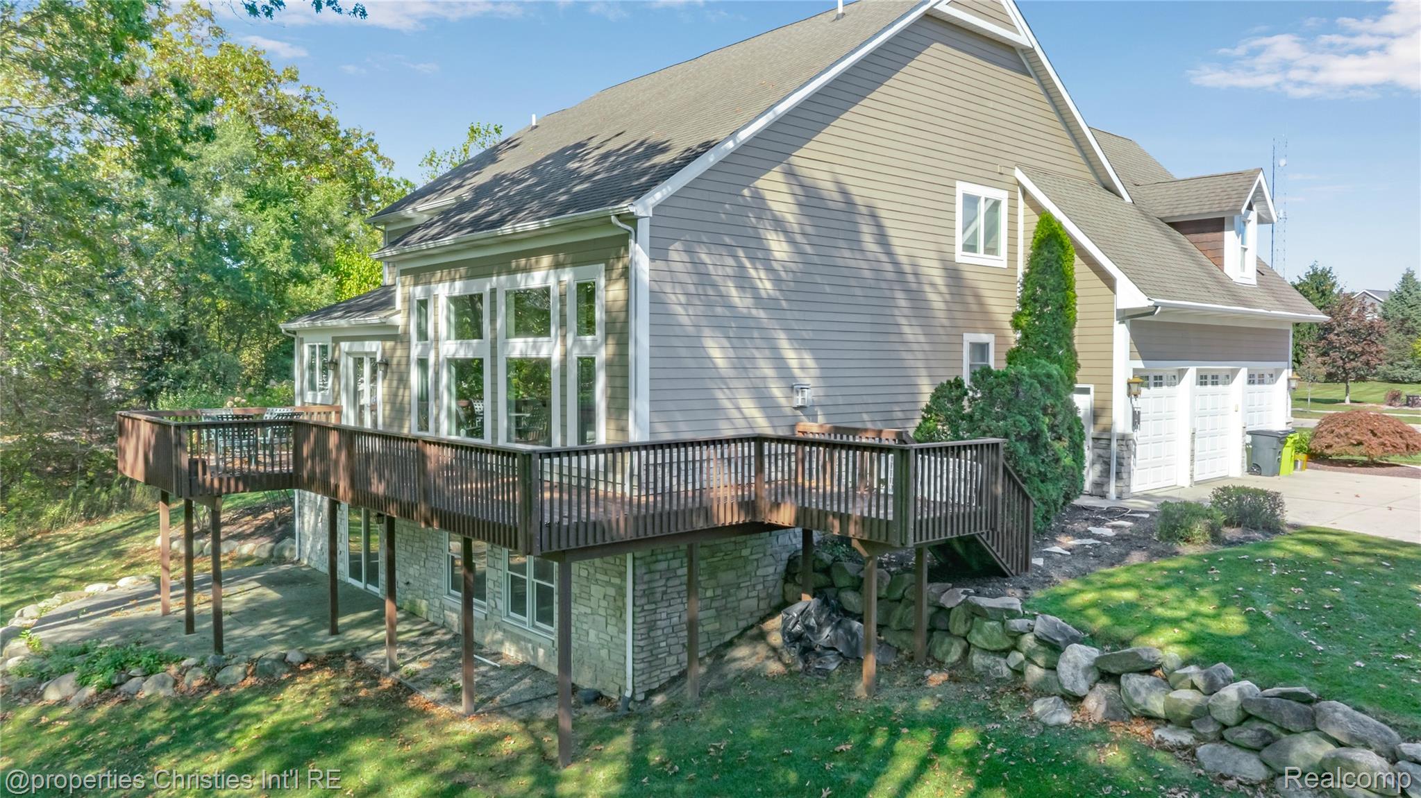 1010 Riverside Street