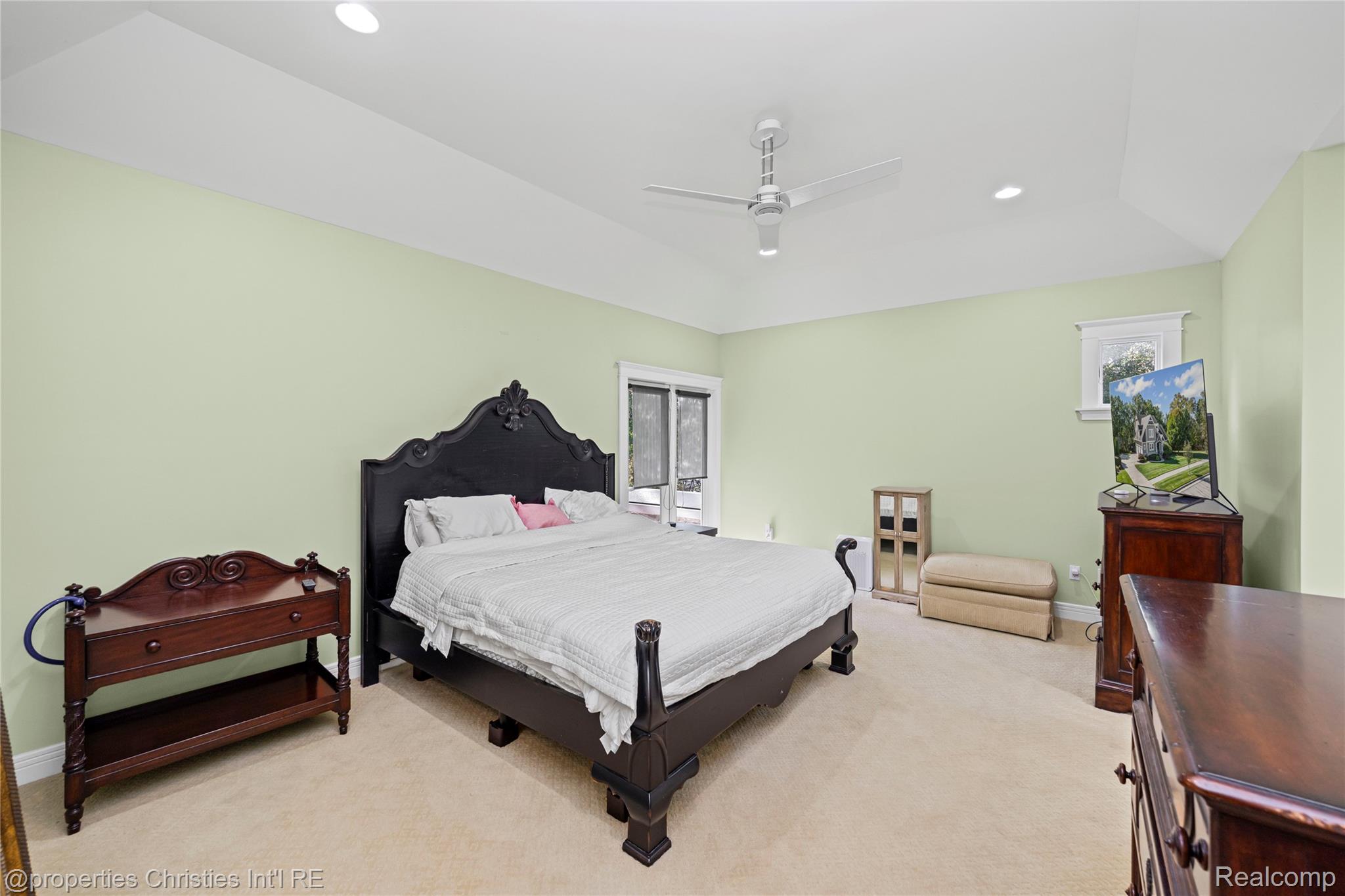 1010 Riverside Street