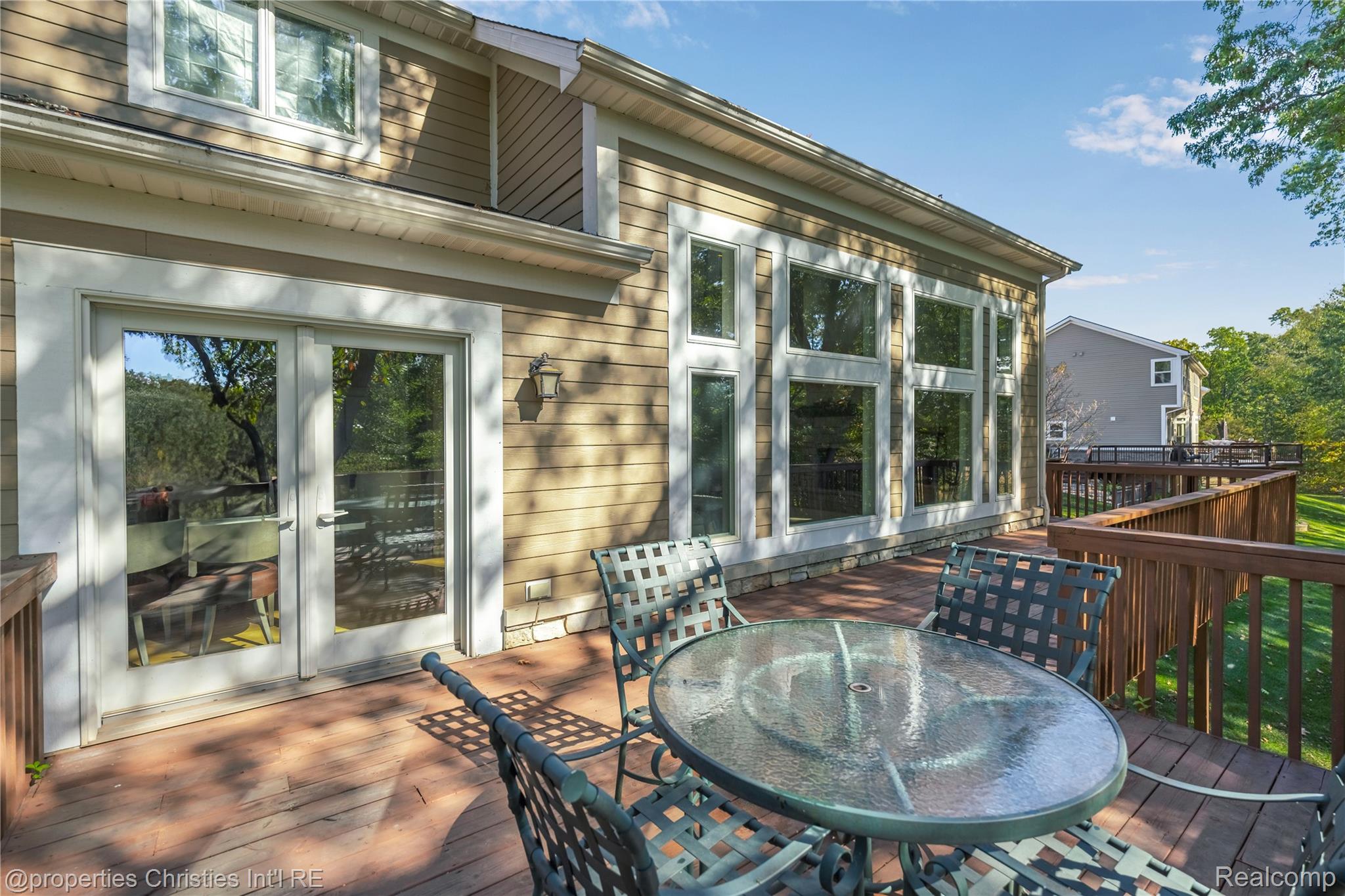 1010 Riverside Street