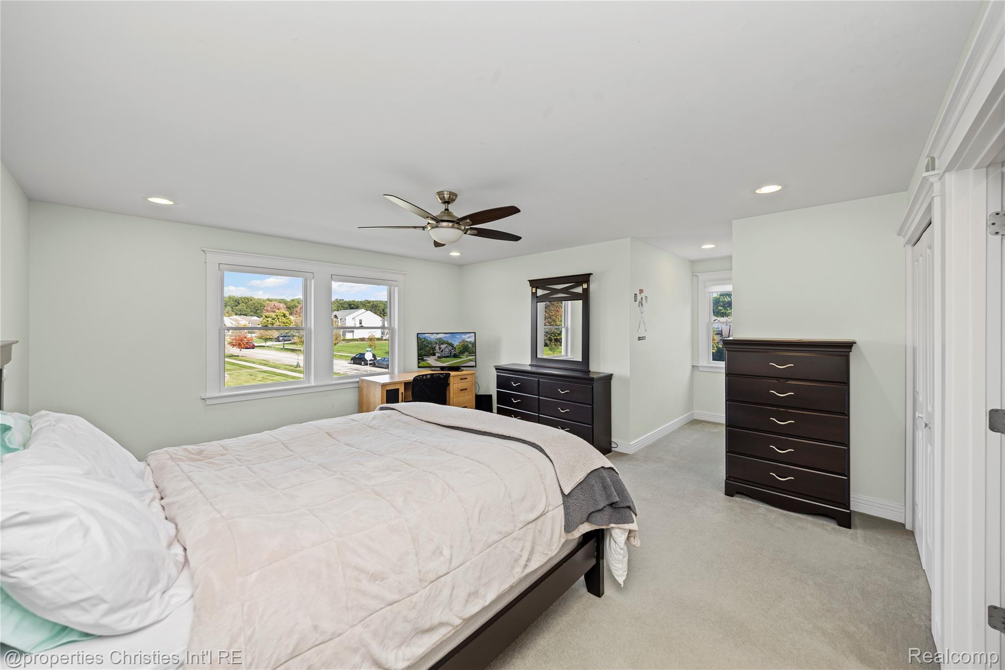 1010 Riverside Street