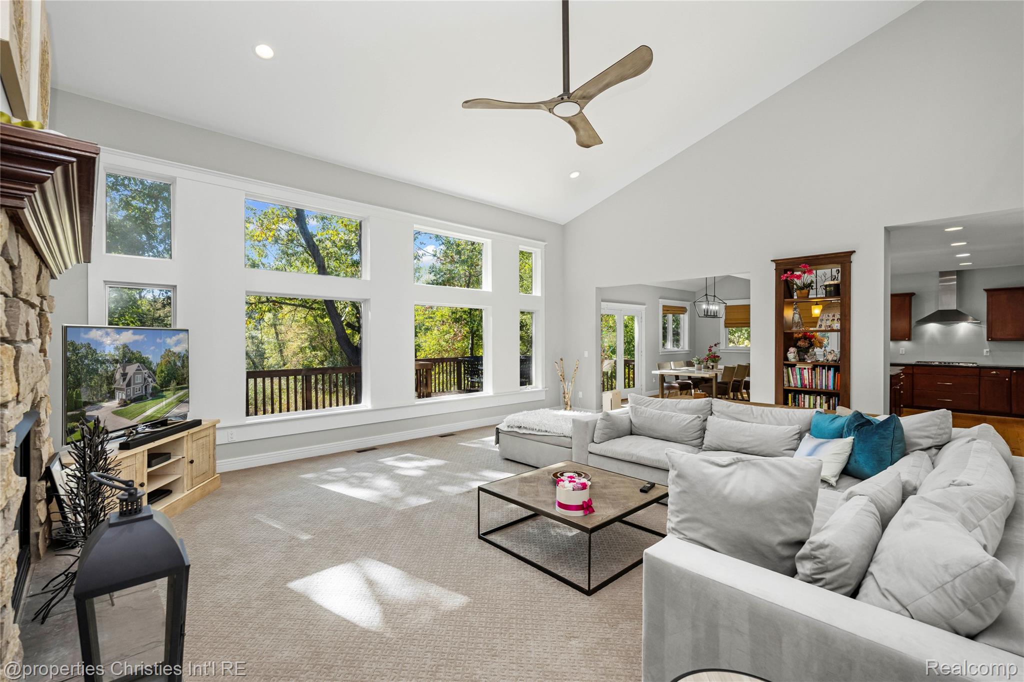 1010 Riverside Street