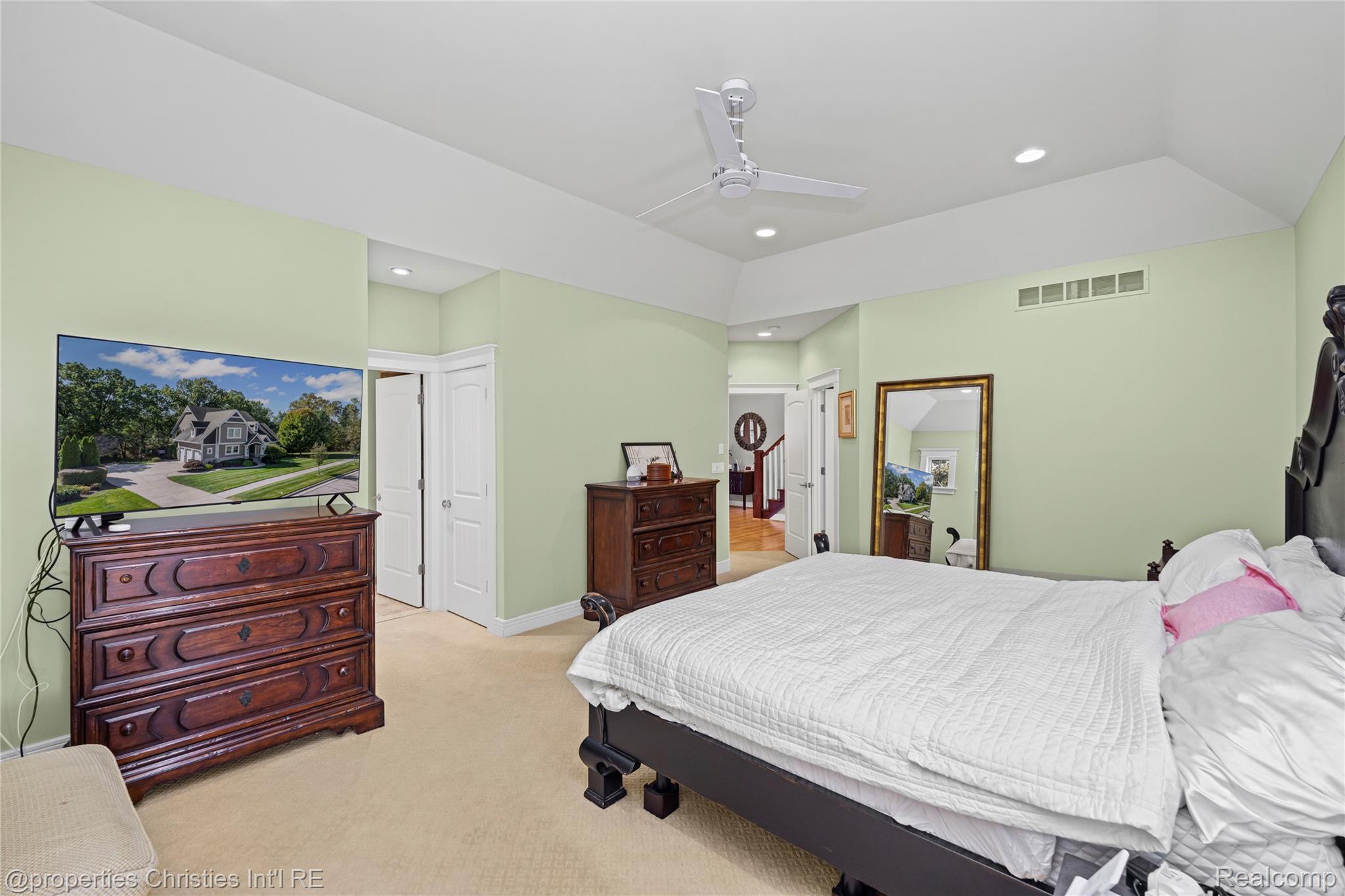 1010 Riverside Street