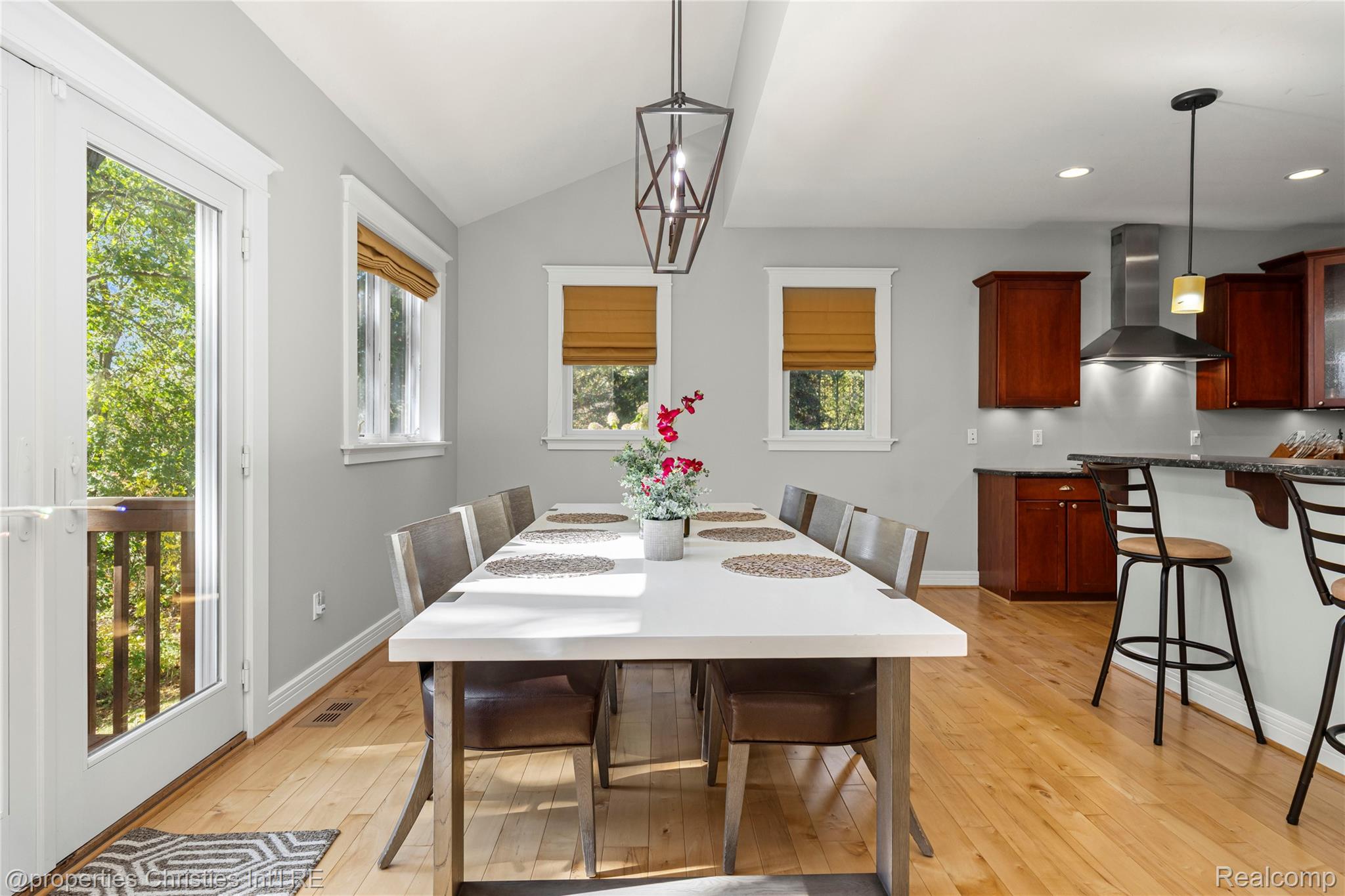 1010 Riverside Street