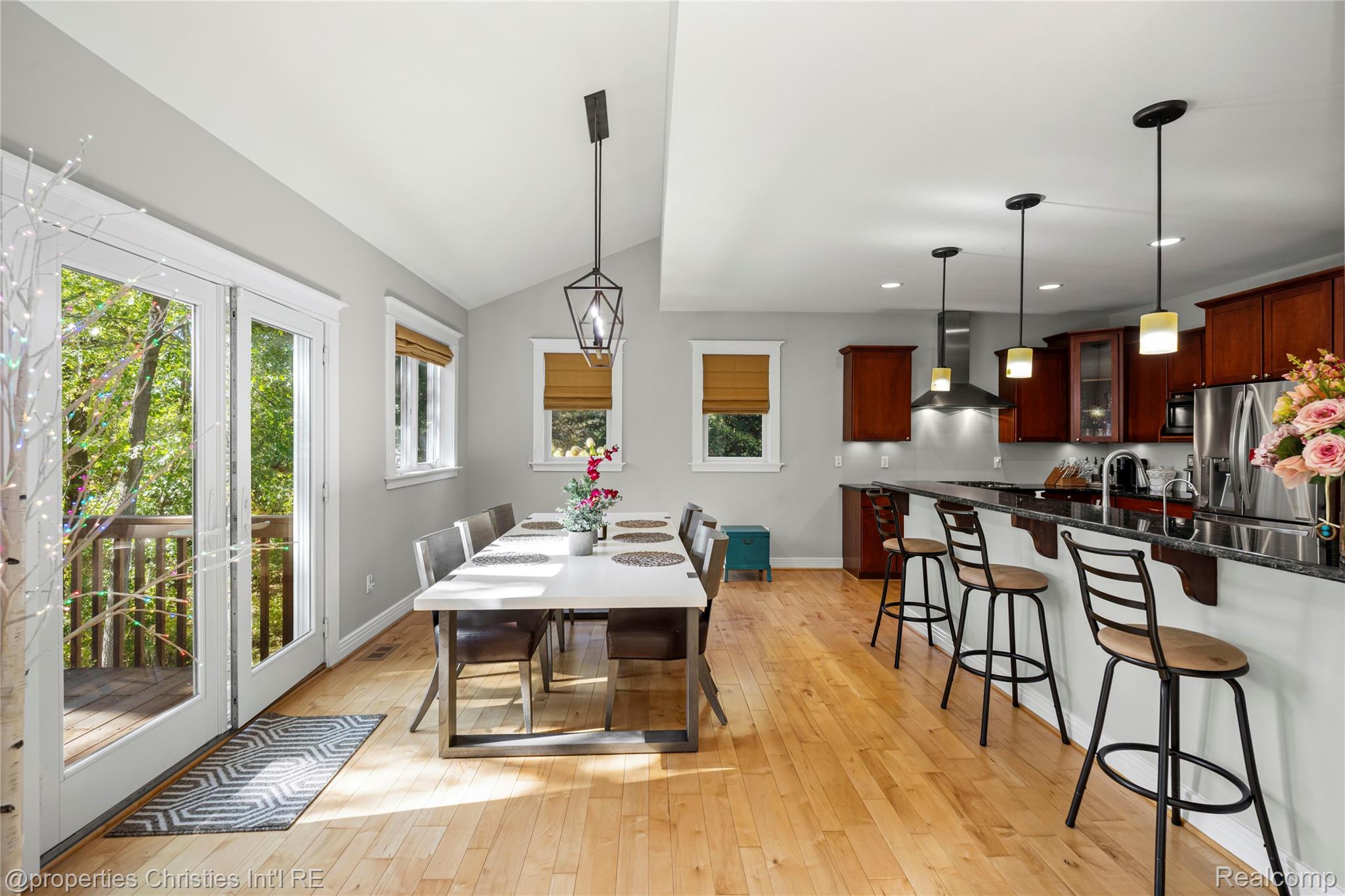 1010 Riverside Street