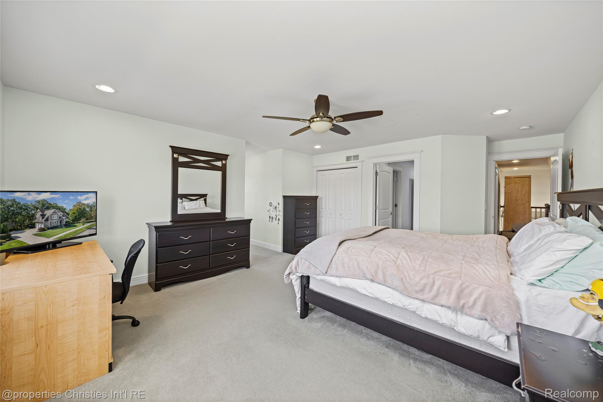 1010 Riverside Street