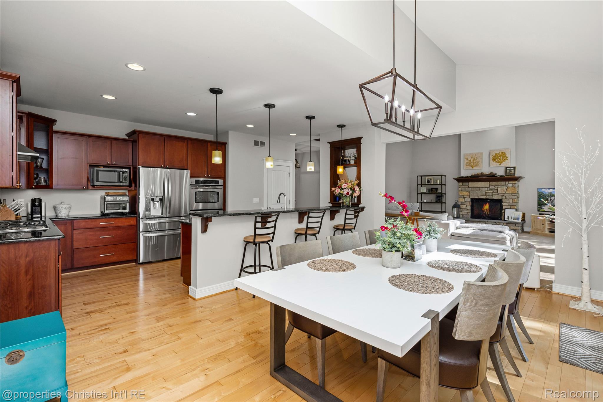 1010 Riverside Street