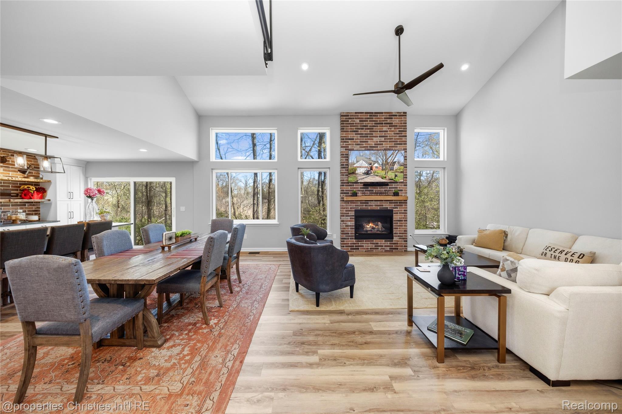 3160 W Ridge Court