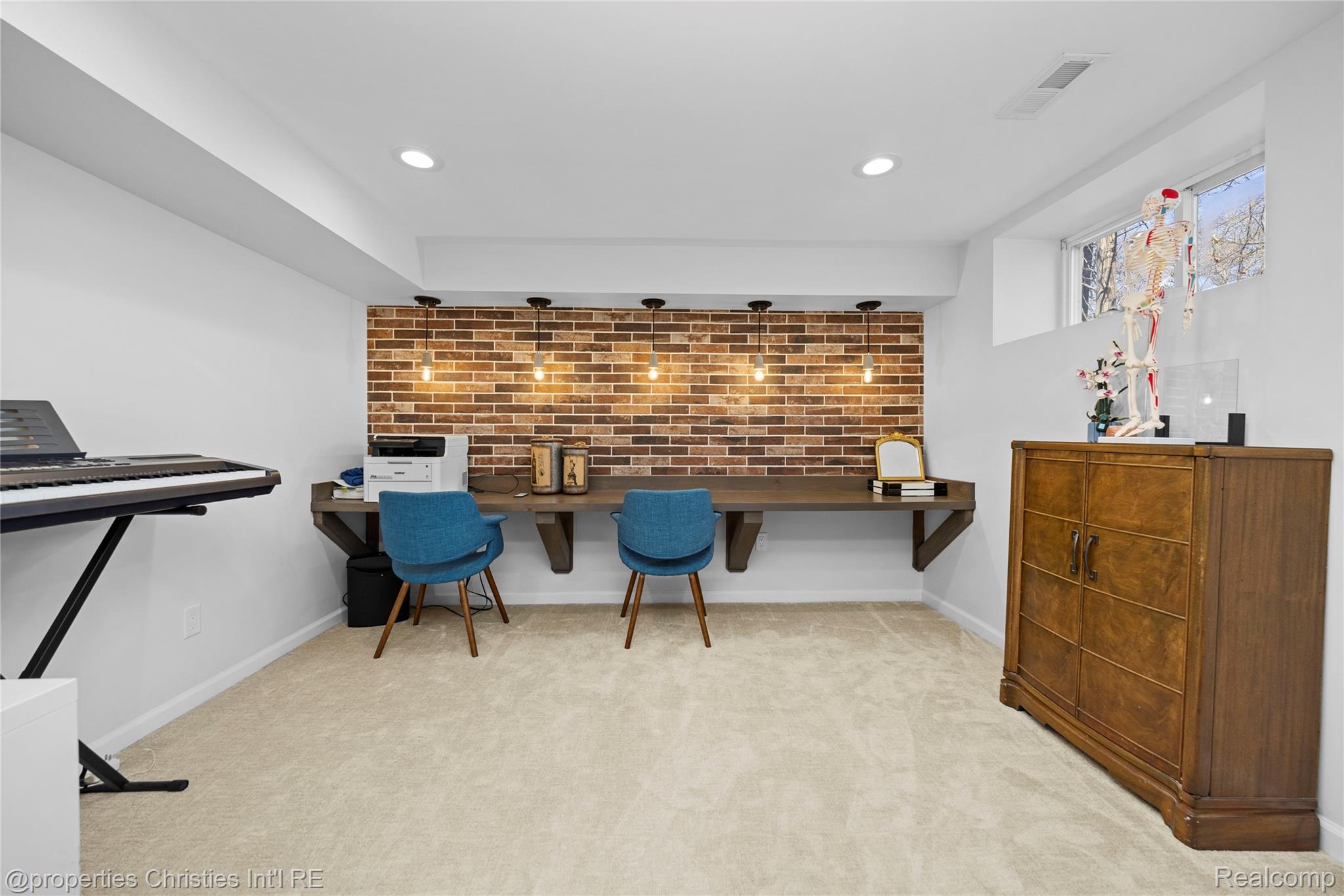 3160 W Ridge Court
