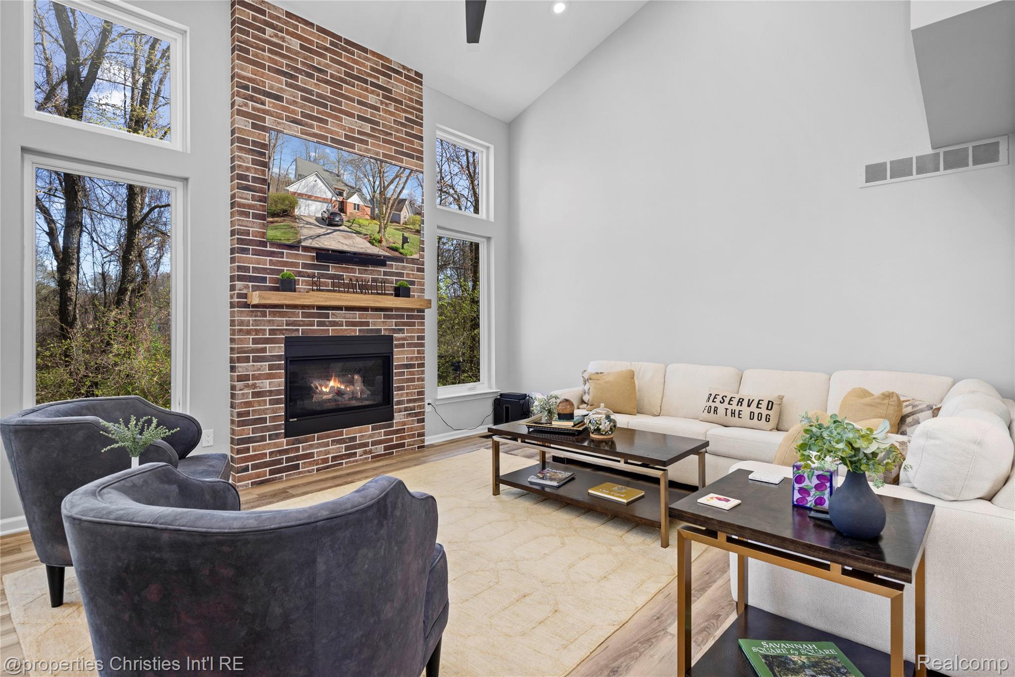 3160 W Ridge Court