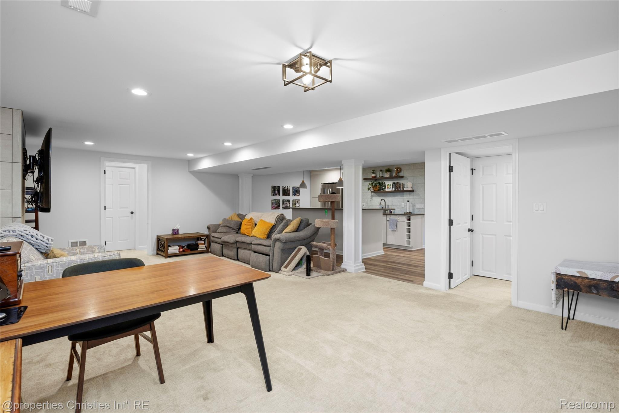 3160 W Ridge Court