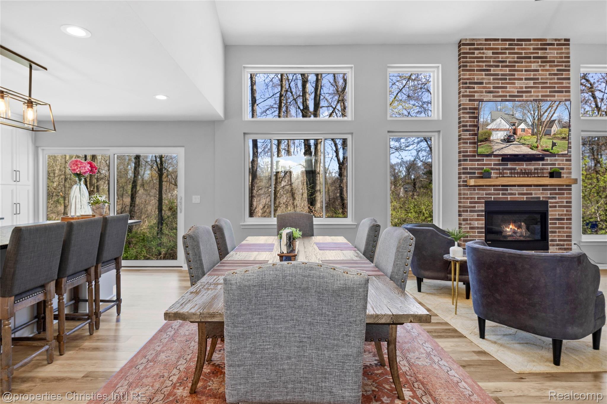 3160 W Ridge Court