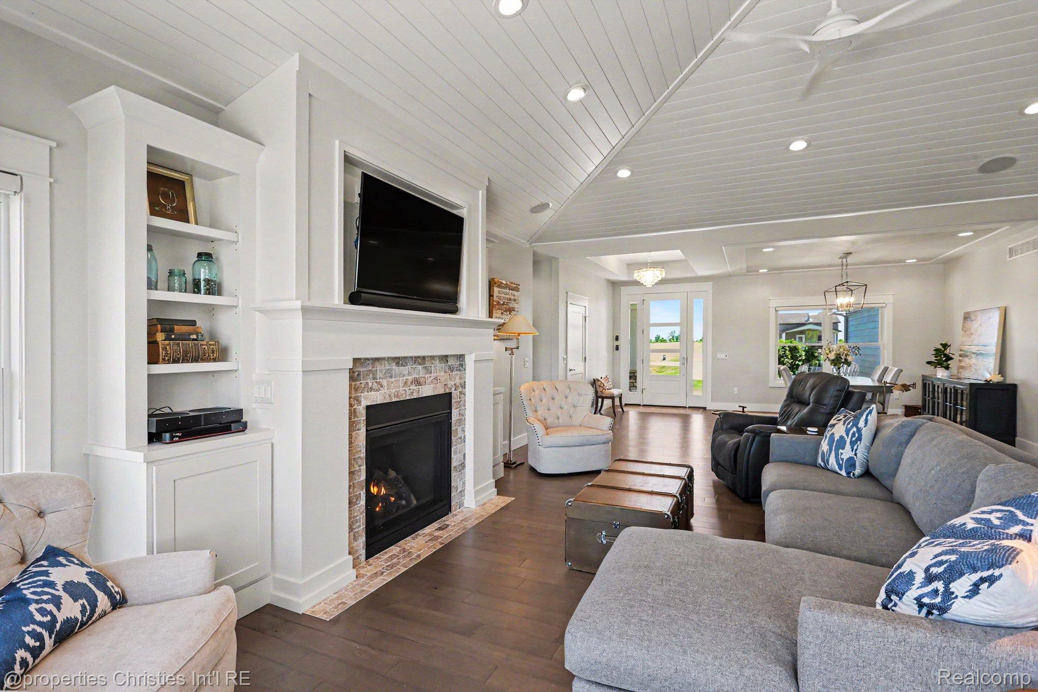 2260 Willow Bay Lane