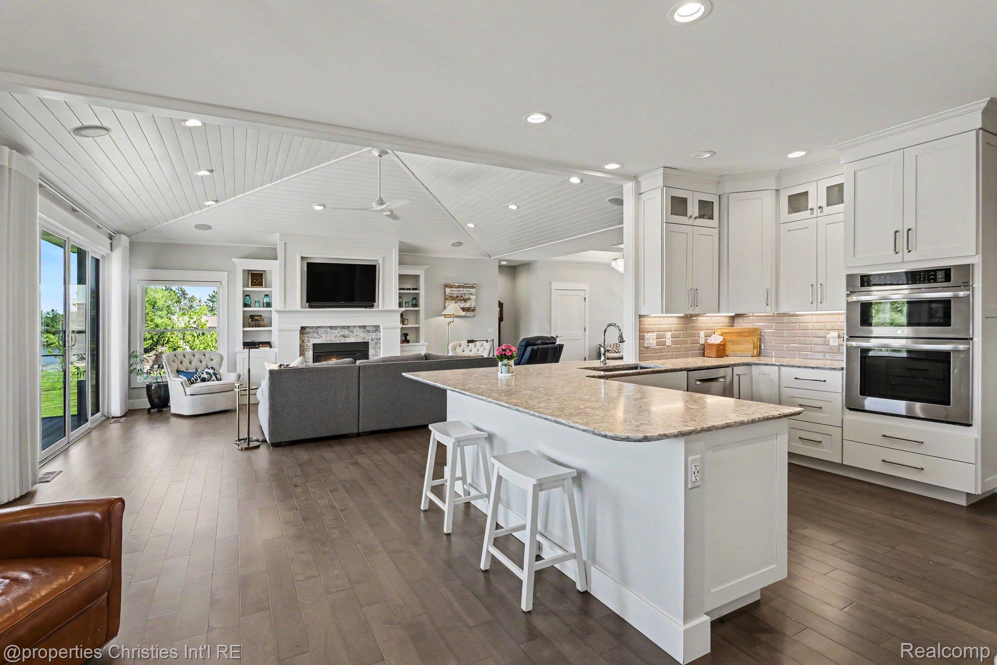 2260 Willow Bay Lane