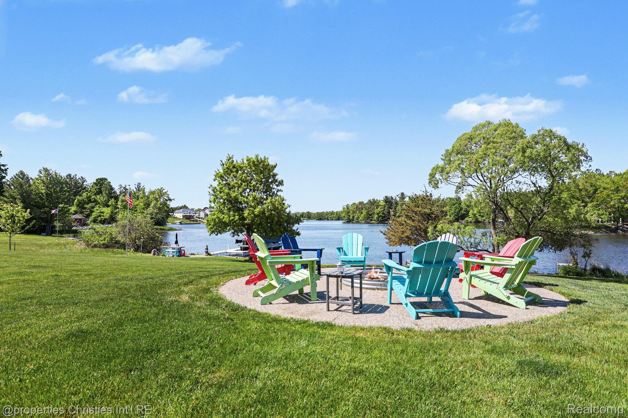 2260 Willow Bay Lane