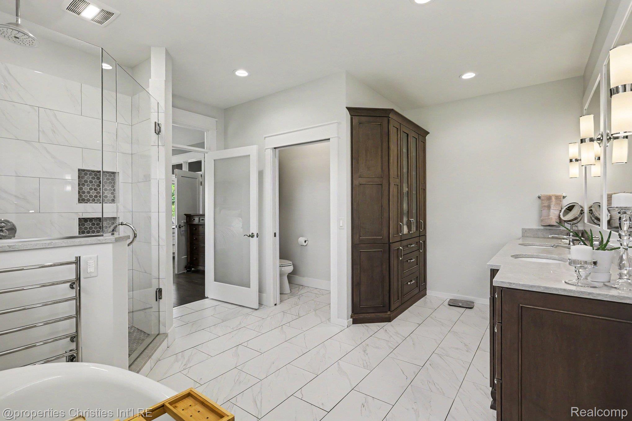 2260 Willow Bay Lane