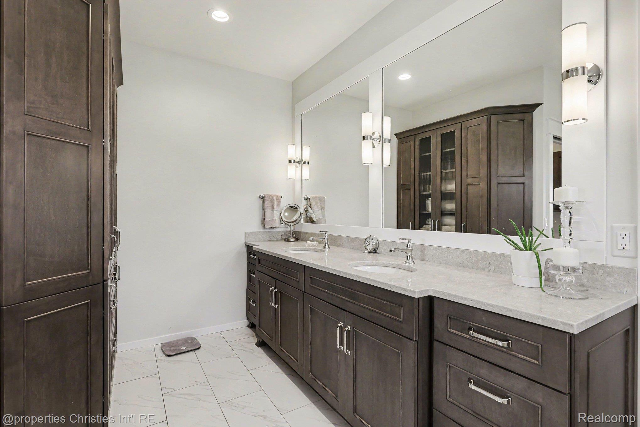 2260 Willow Bay Lane