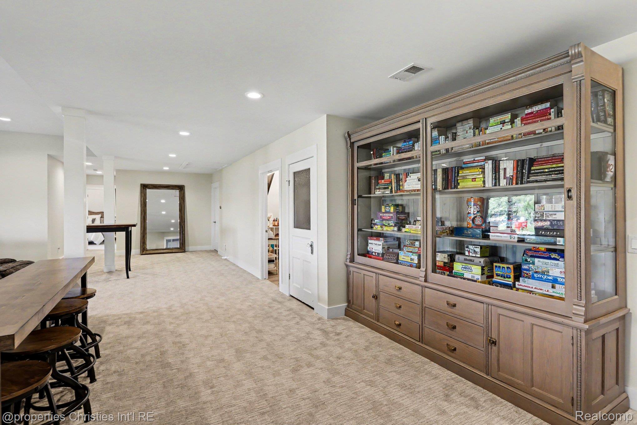 2260 Willow Bay Lane