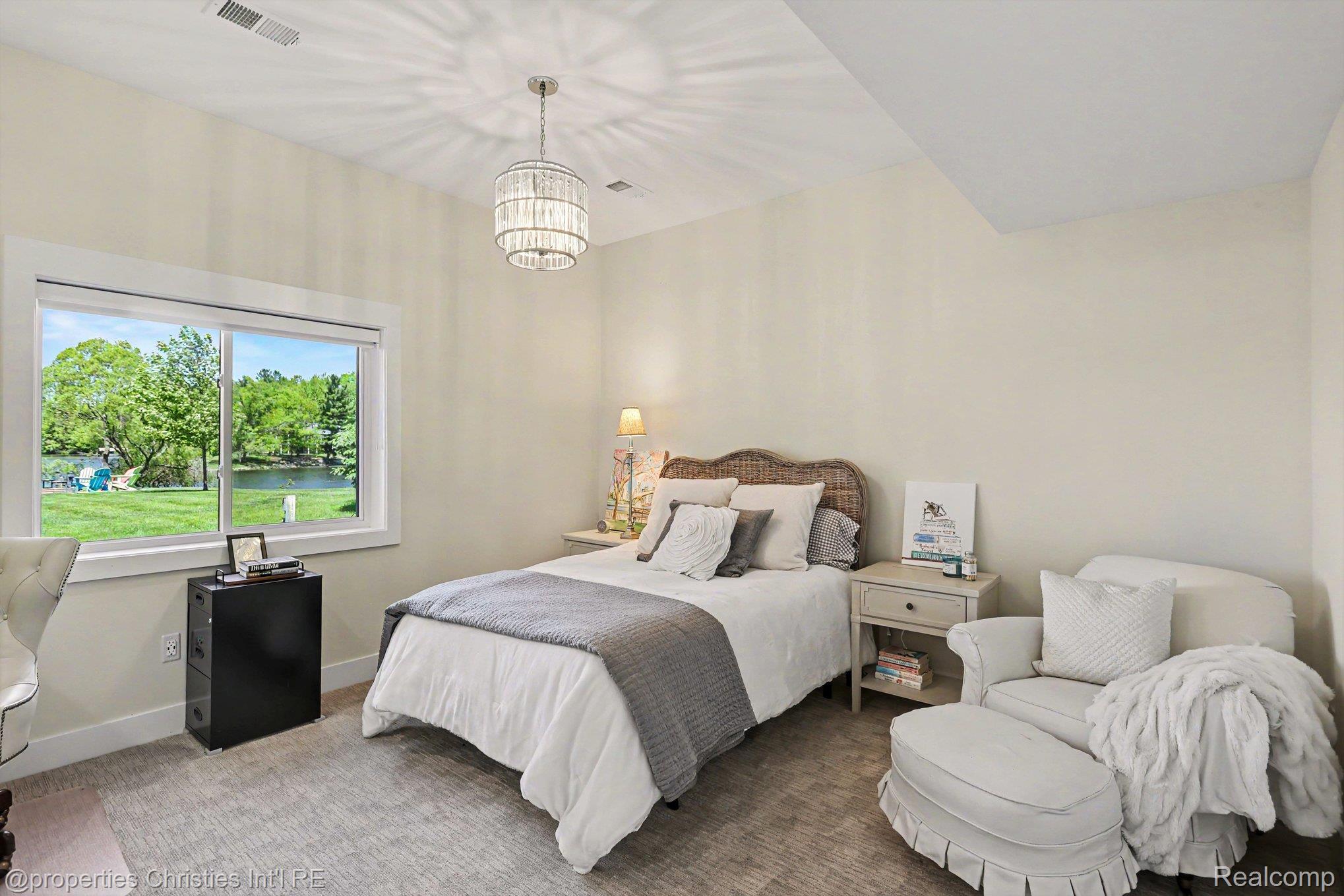 2260 Willow Bay Lane
