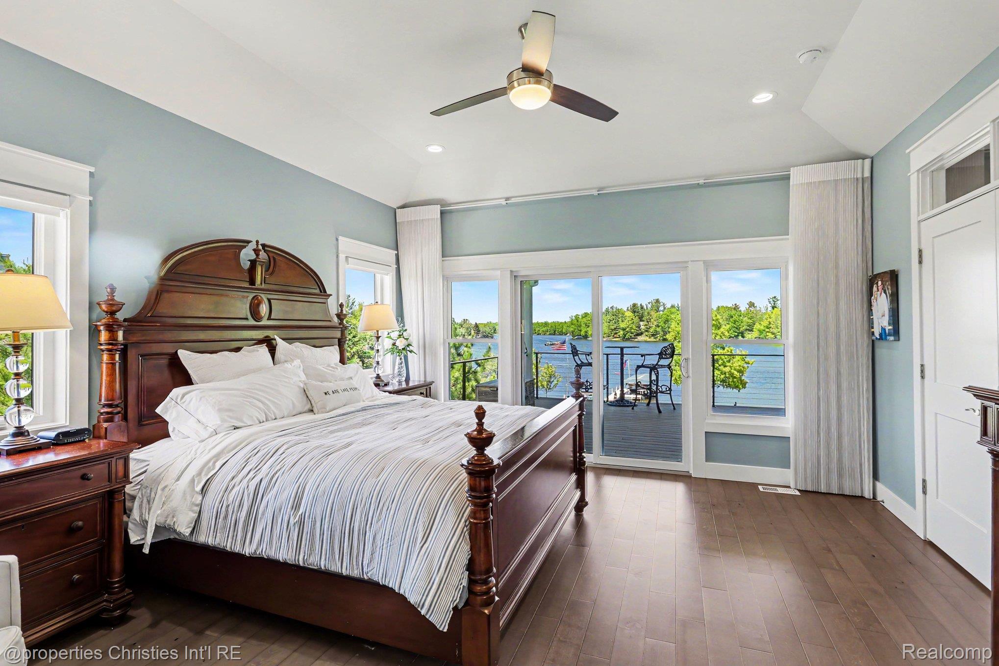 2260 Willow Bay Lane
