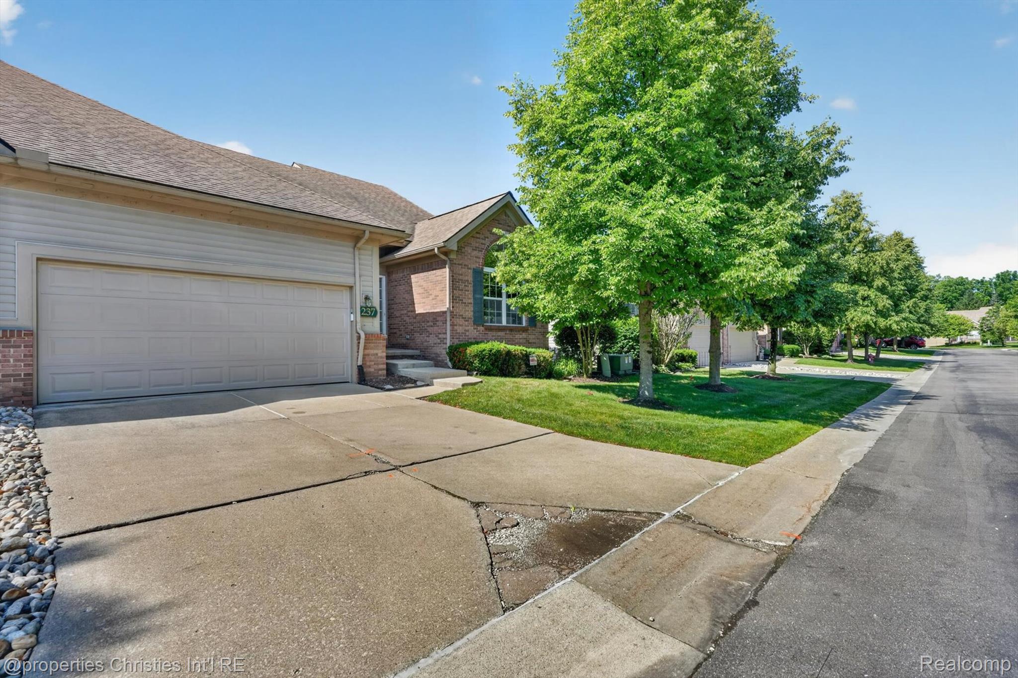 237 Winslow Circle