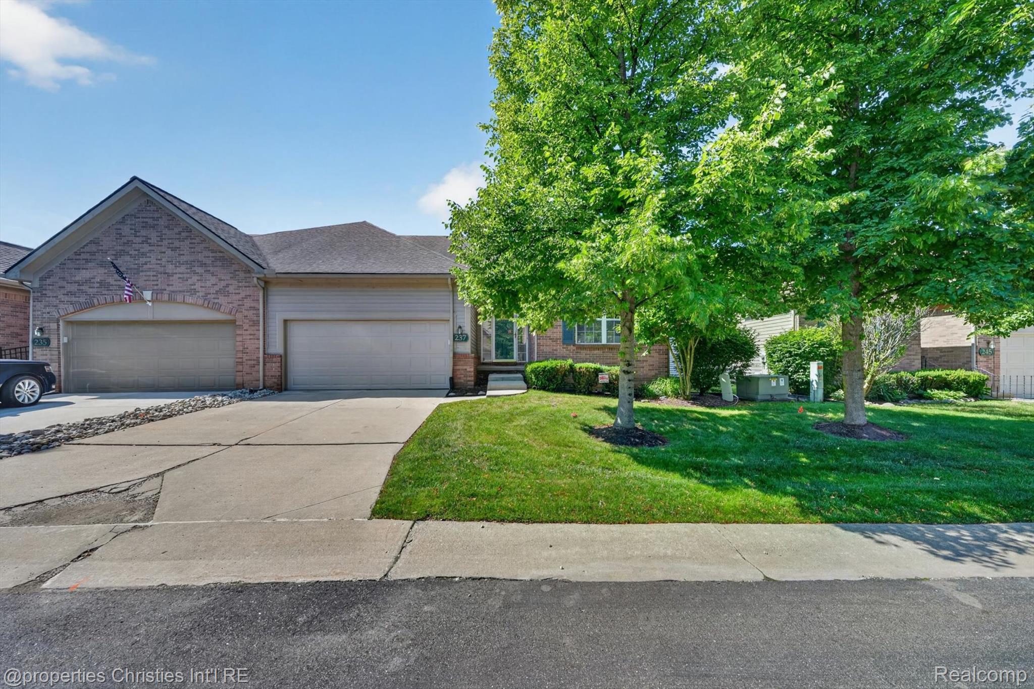 237 Winslow Circle